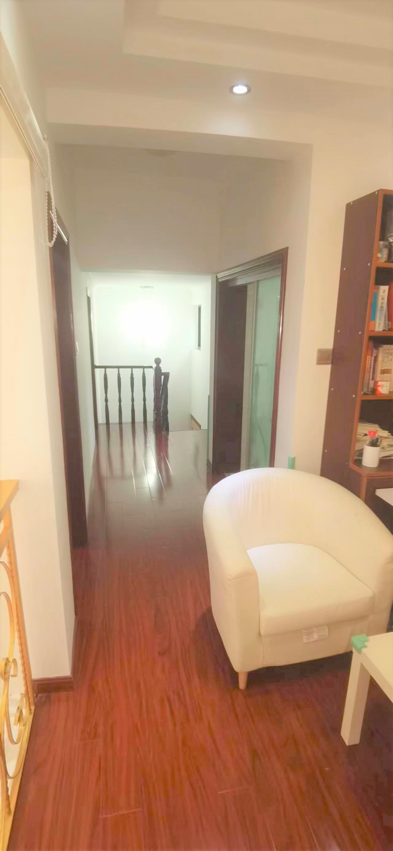 水榭花都 4室2厅2卫 155m&sup2;