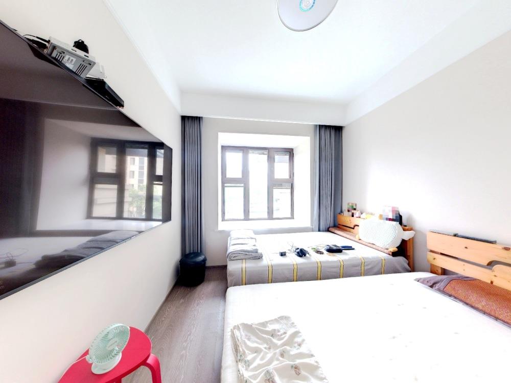 珑府 4室2厅2卫 143.8m&sup2;