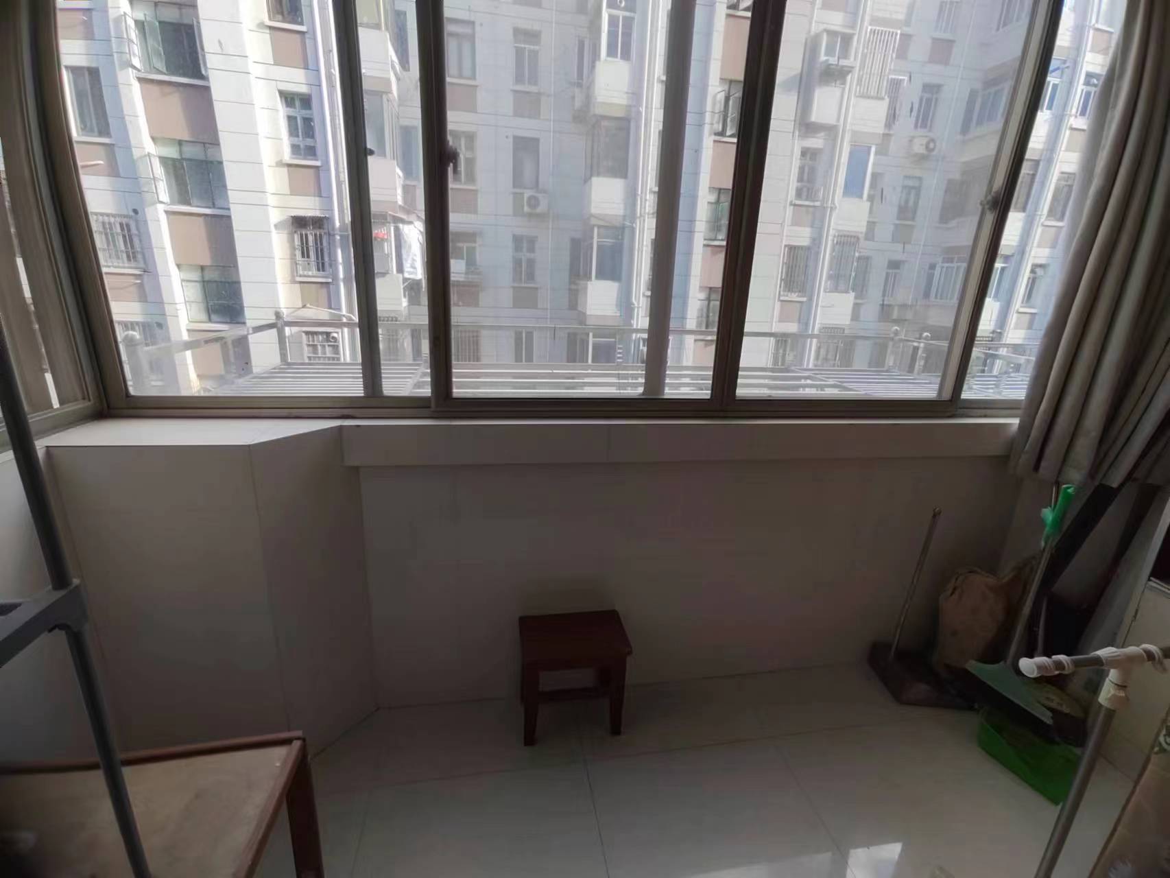 万象西园 3室2厅1卫 83m&sup2;