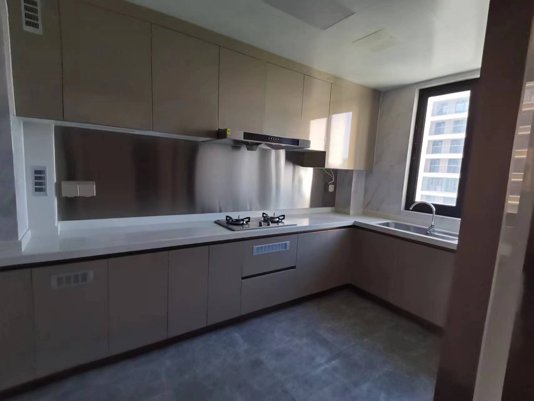 中海上东区 4室2厅2卫 170m&sup2;