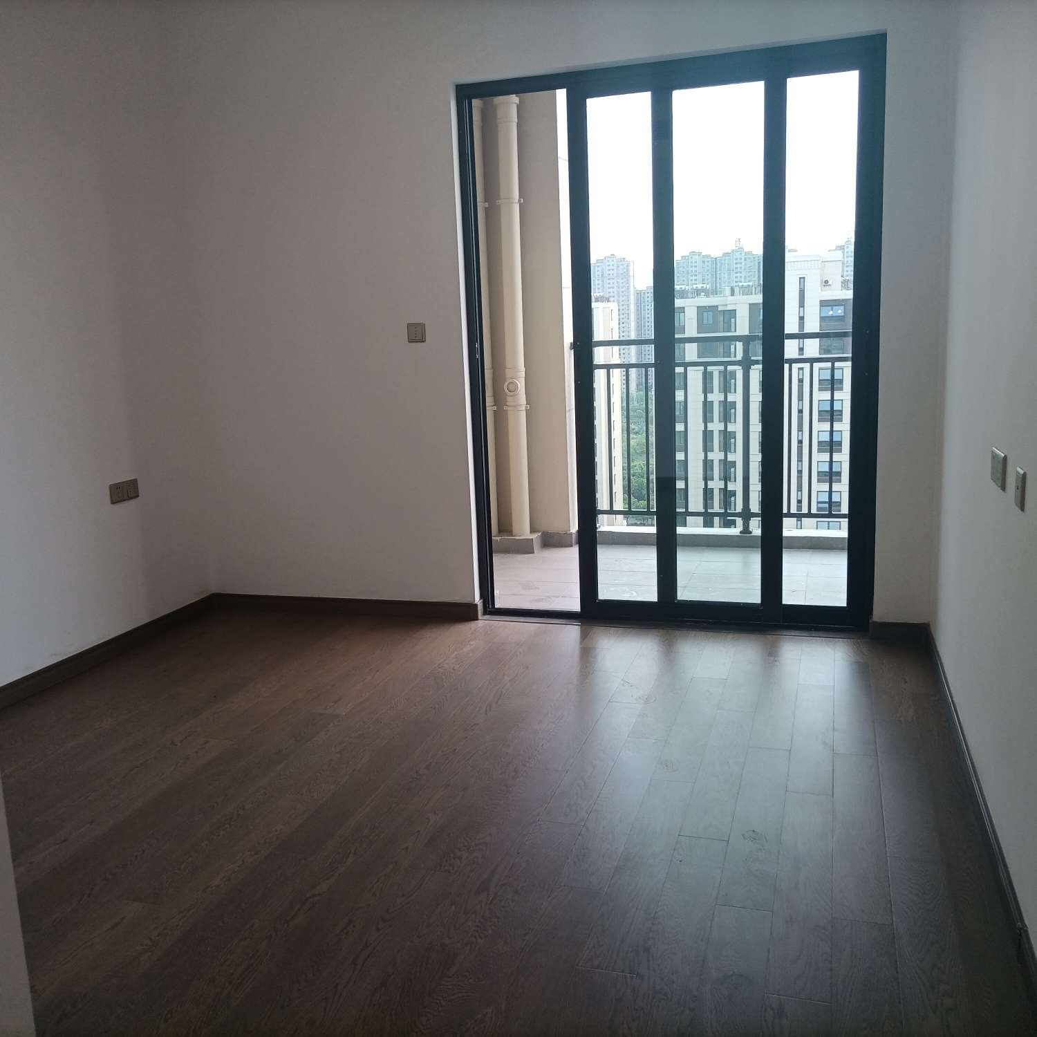 中海上东区 4室2厅2卫 170m&sup2;