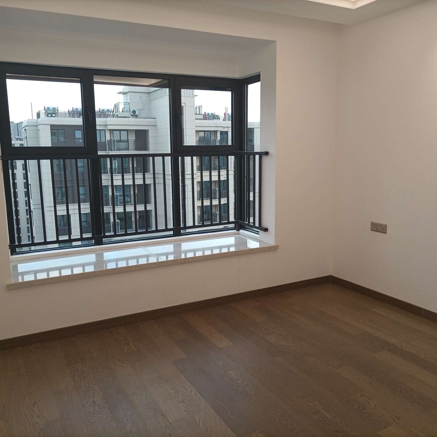 中海上东区 4室2厅2卫 170m&sup2;
