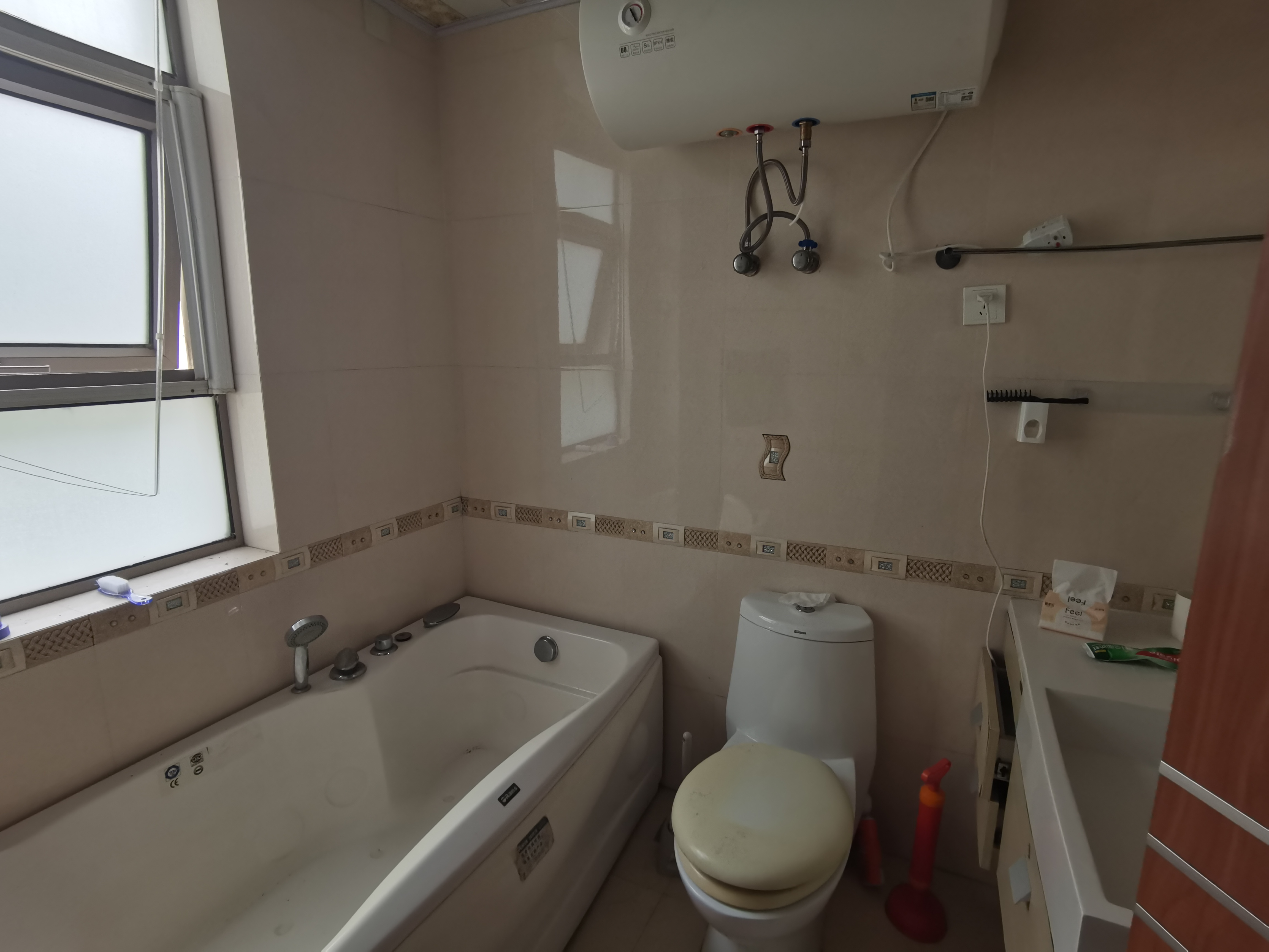 优山美地花园南区 4室2厅2卫 143.94m&sup2;