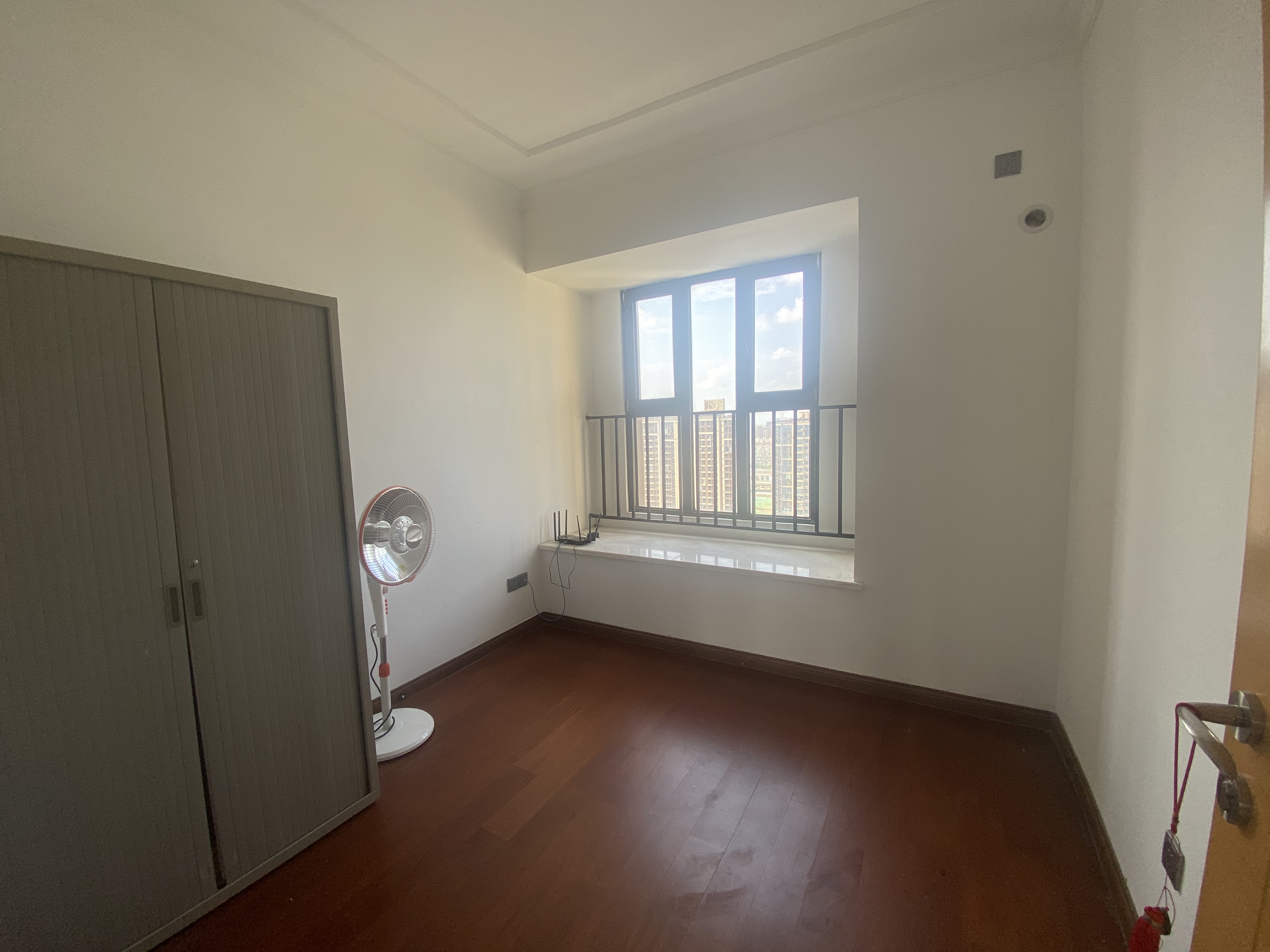 富力院士廷 3室2厅2卫 129m&sup2;