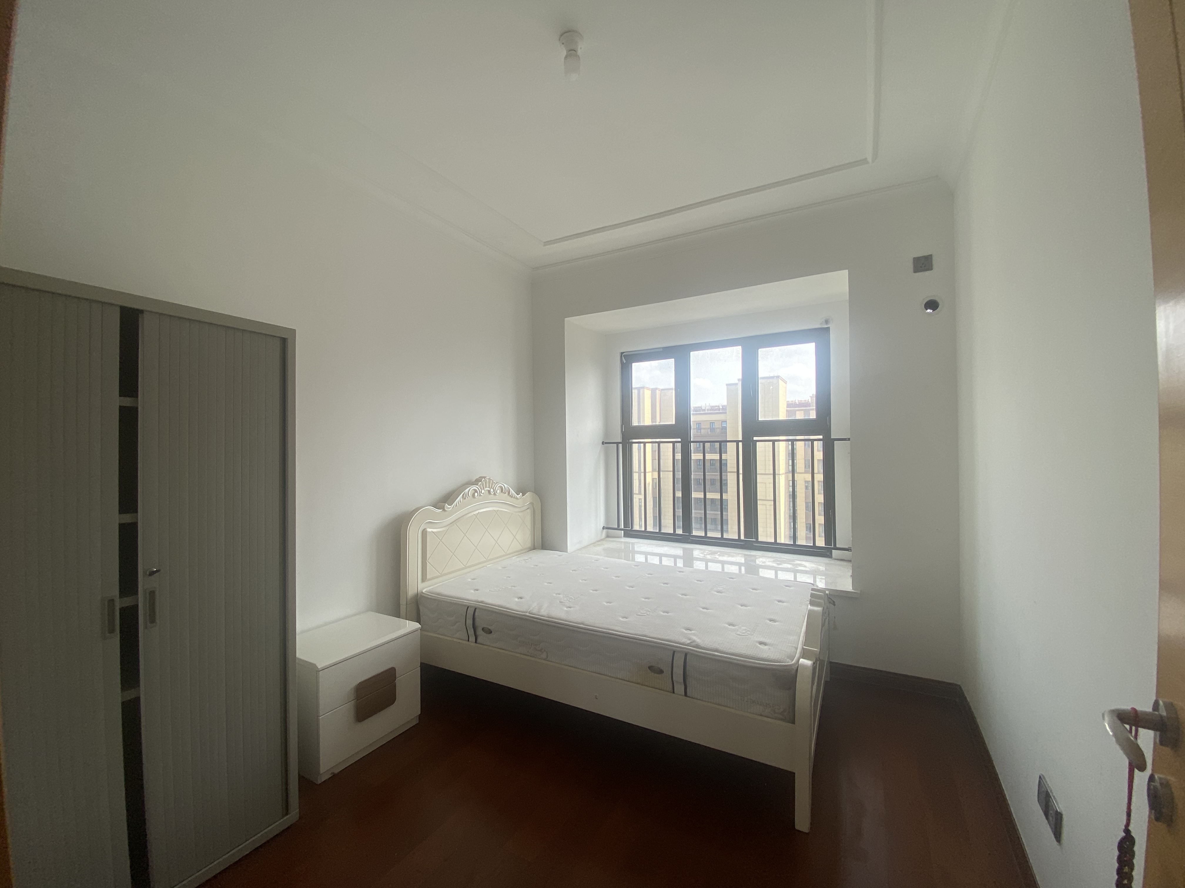 富力院士廷 3室2厅2卫 129m&sup2;