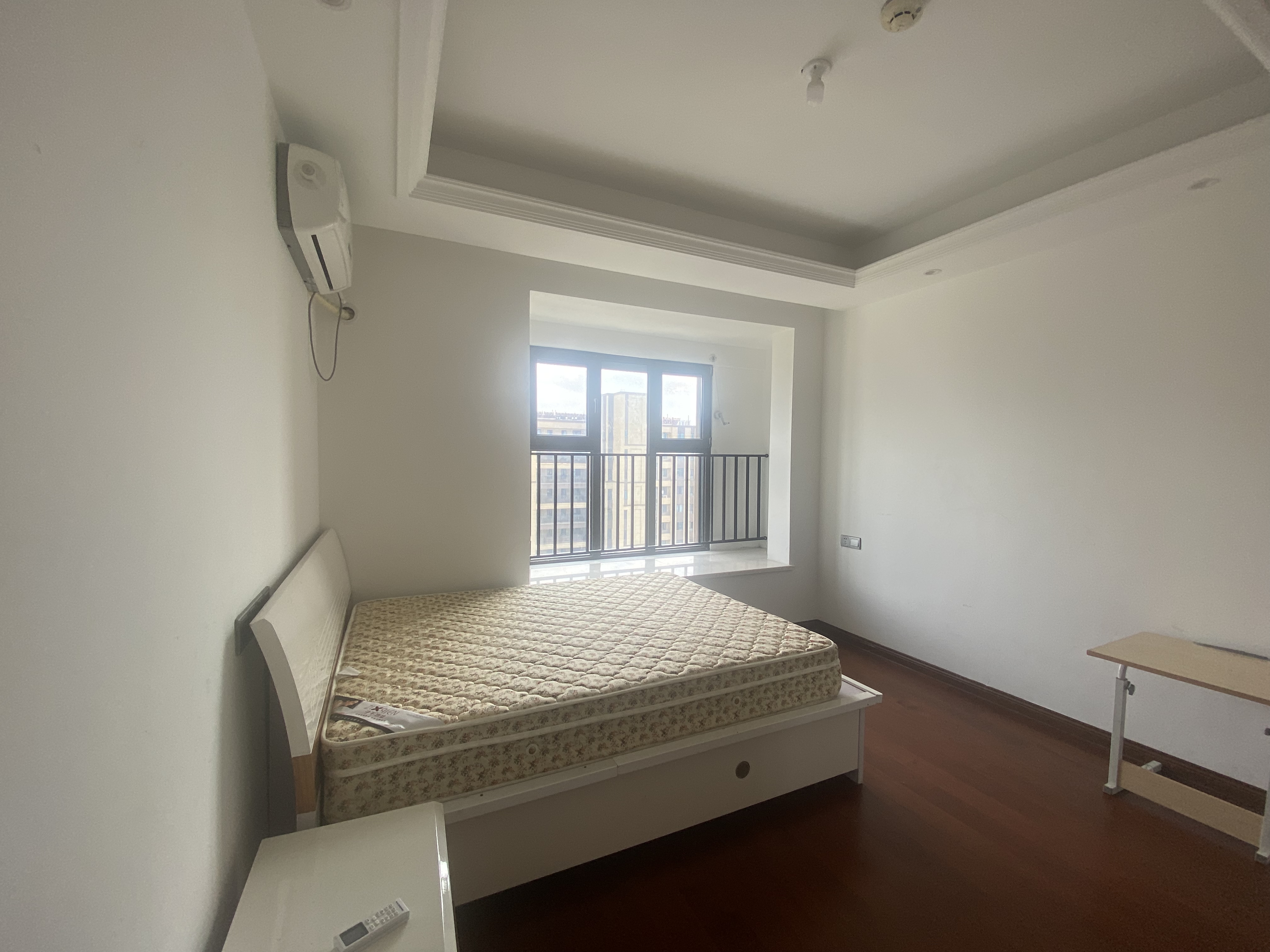 富力院士廷 3室2厅2卫 129m&sup2;