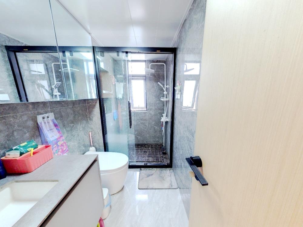 华强城 3室2厅1卫 124m&sup2;