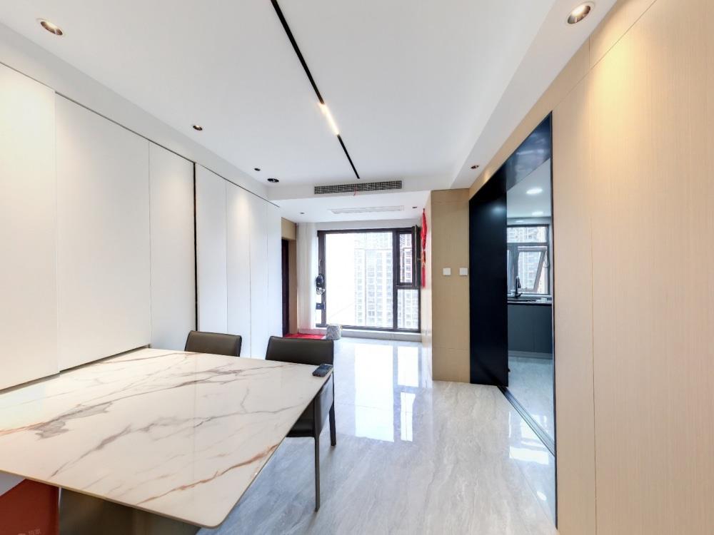 华强城 3室2厅1卫 124m&sup2;