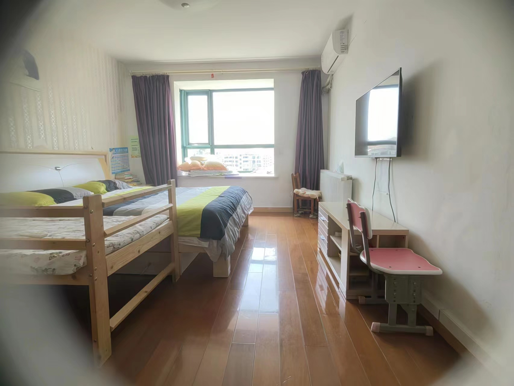 都市华城 5室2厅2卫 247m²