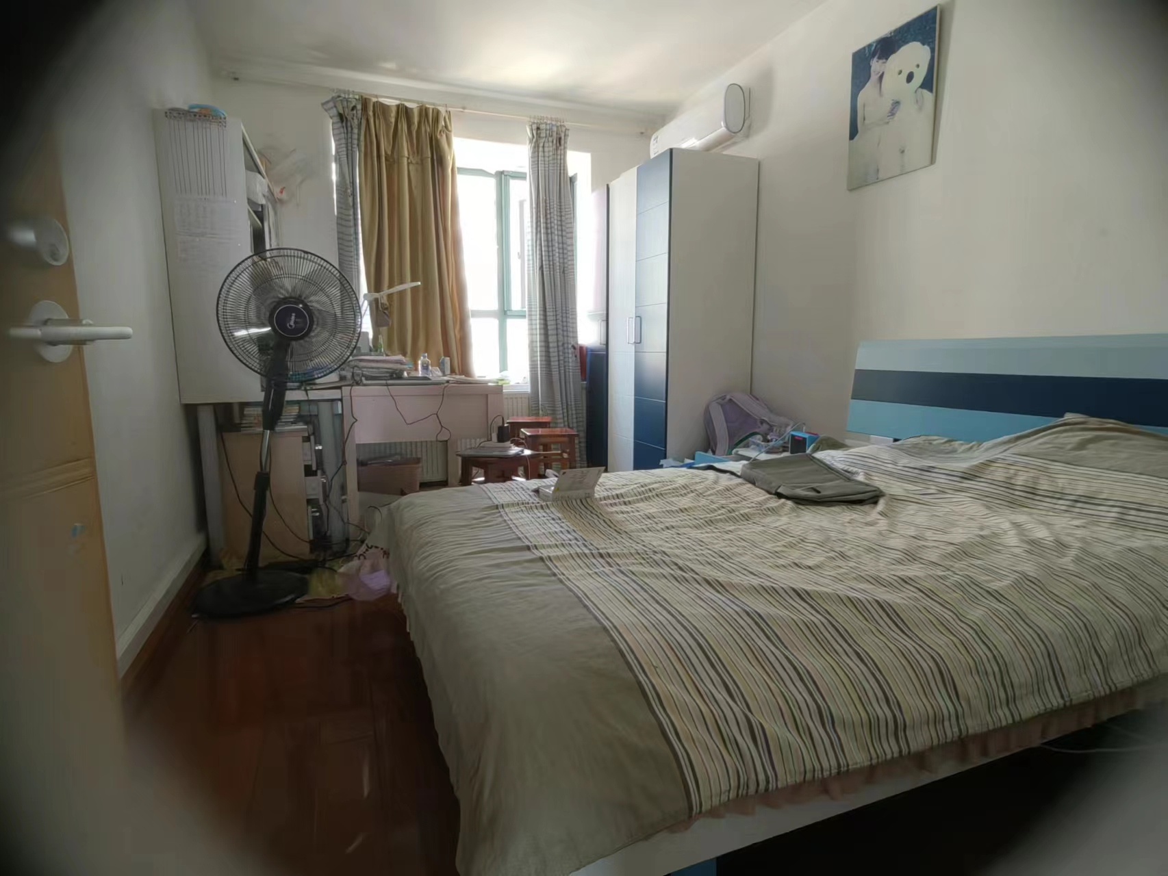 都市华城 5室2厅2卫 247m²