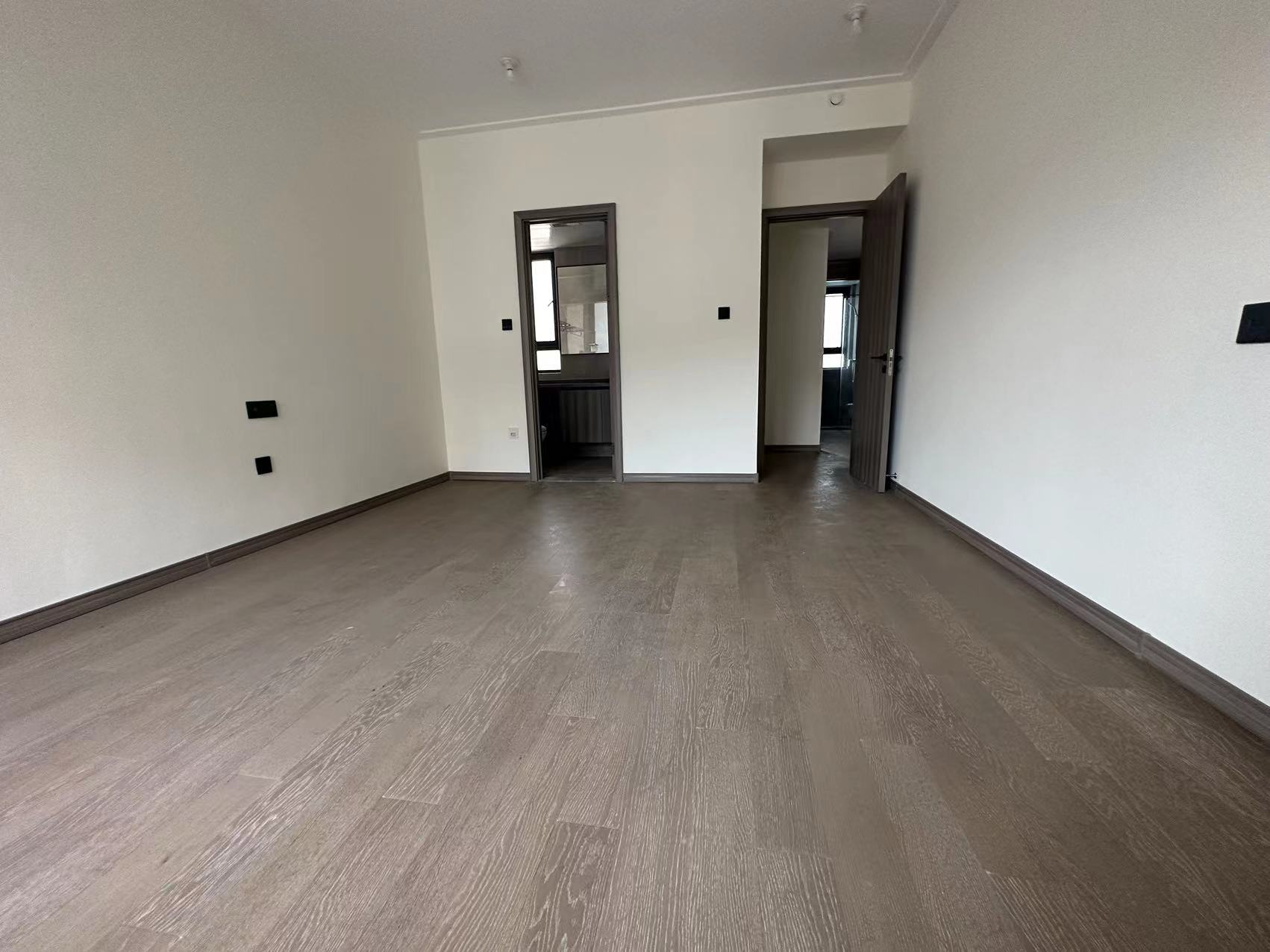 湖山源著 3室2厅2卫 125m&sup2;