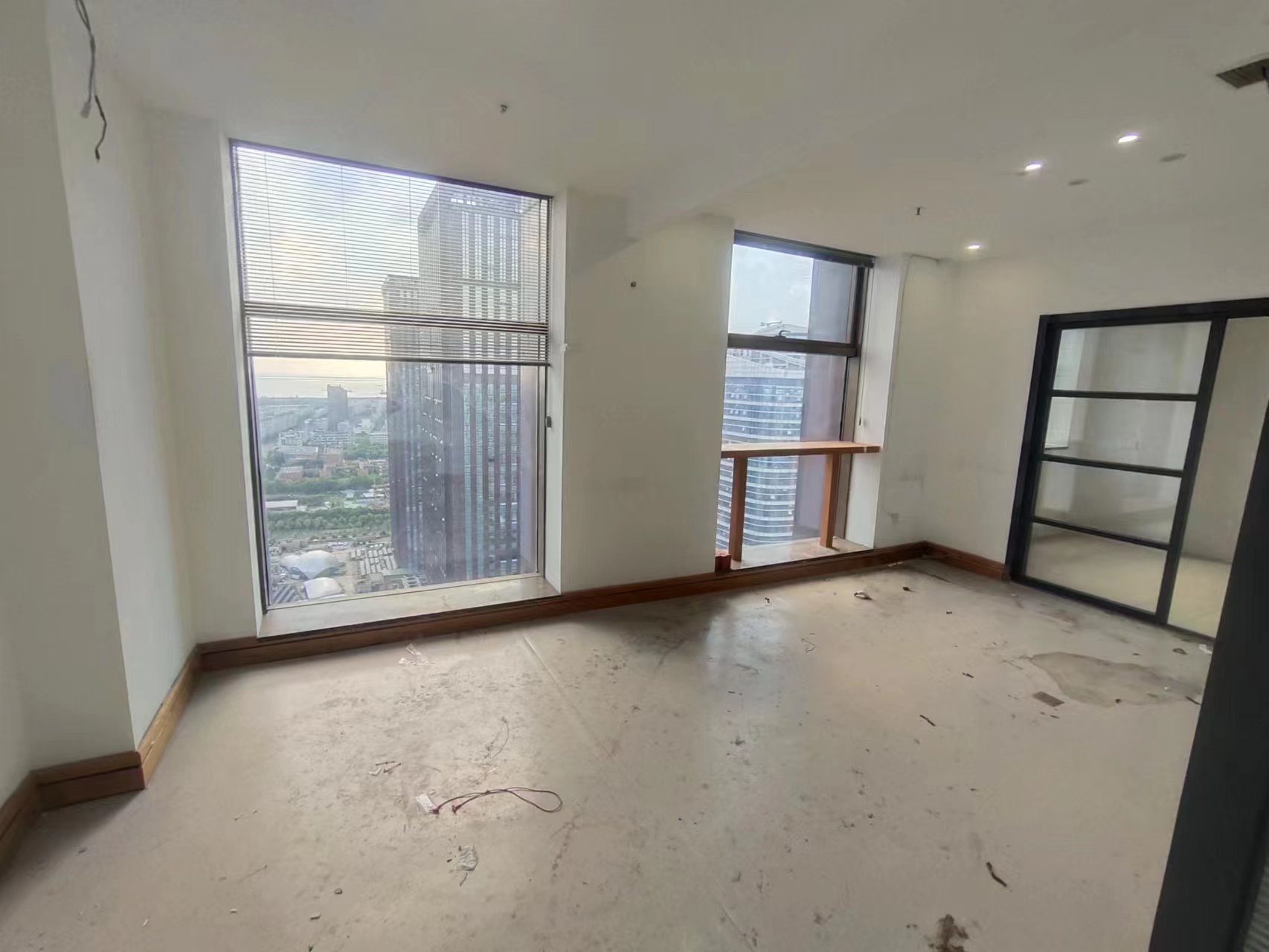中南世纪城南区 1室1厅1卫 324m&sup2;