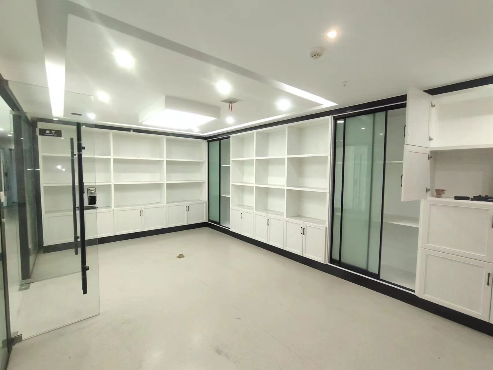中南世纪城南区 1室1厅1卫 324m&sup2;