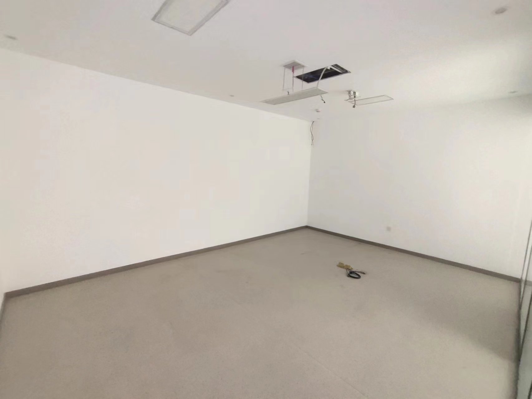 中南世纪城南区 1室1厅1卫 324m&sup2;