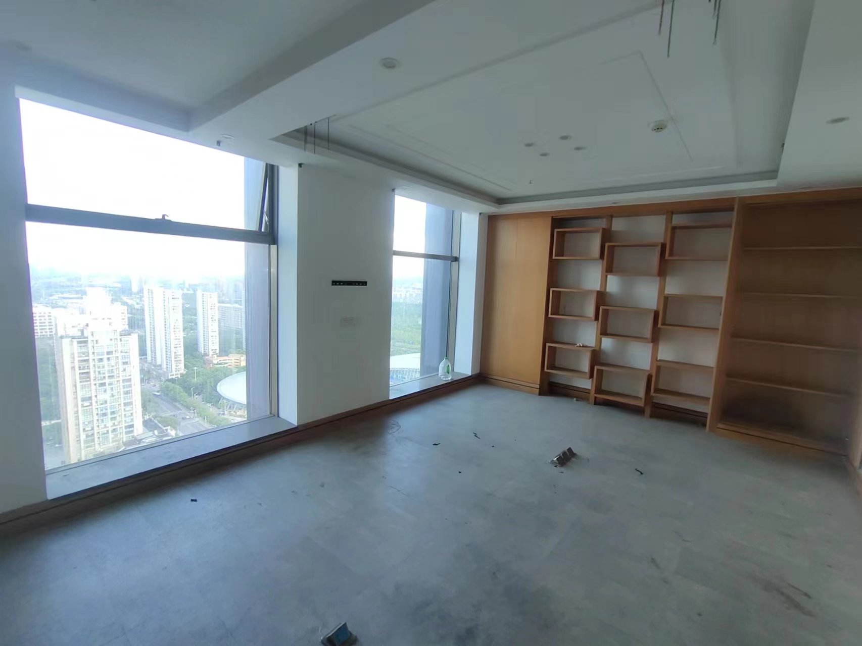 中南世纪城南区 1室1厅1卫 324m&sup2;