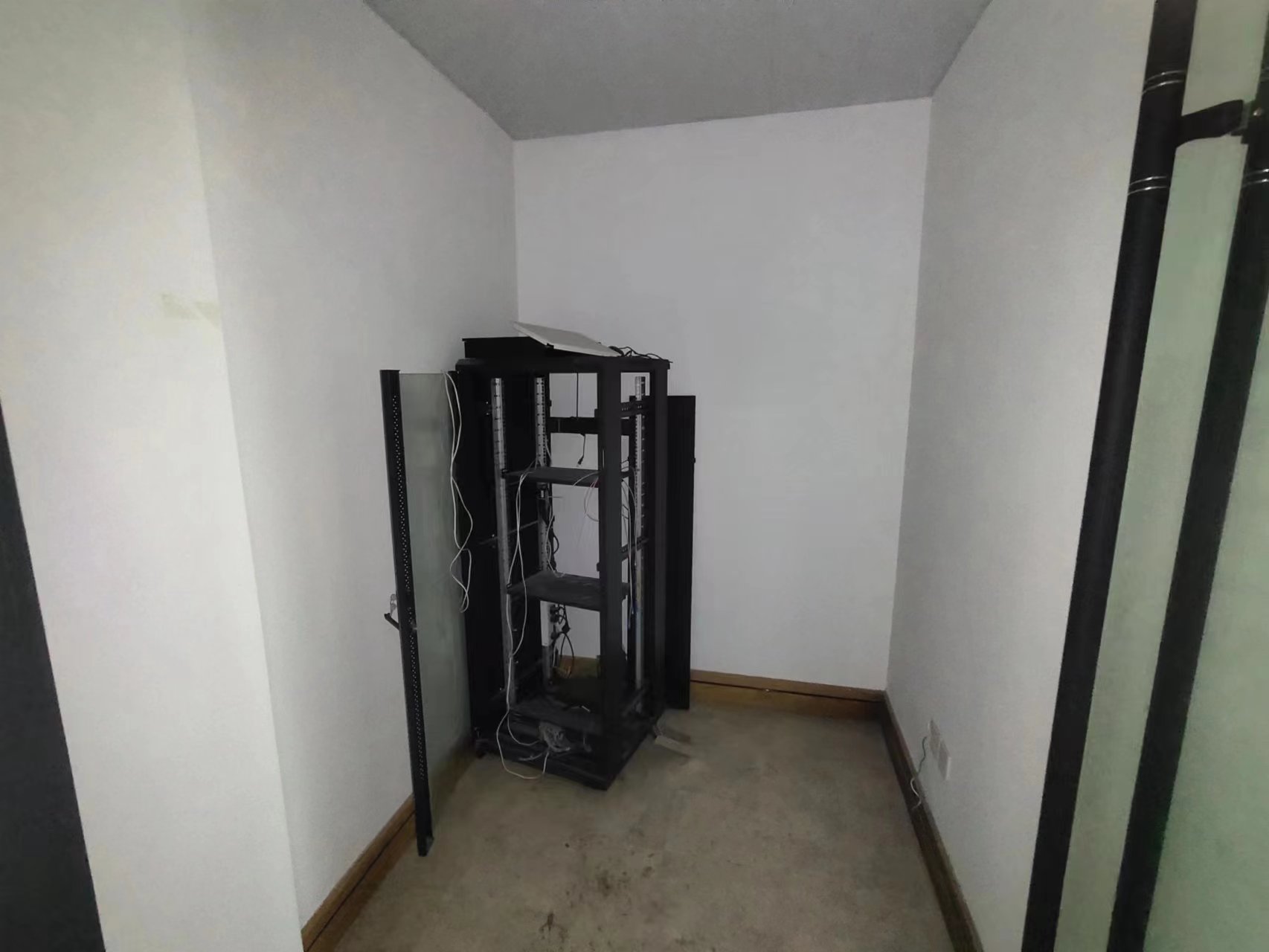 中南世纪城南区 1室1厅1卫 324.00m&sup2;