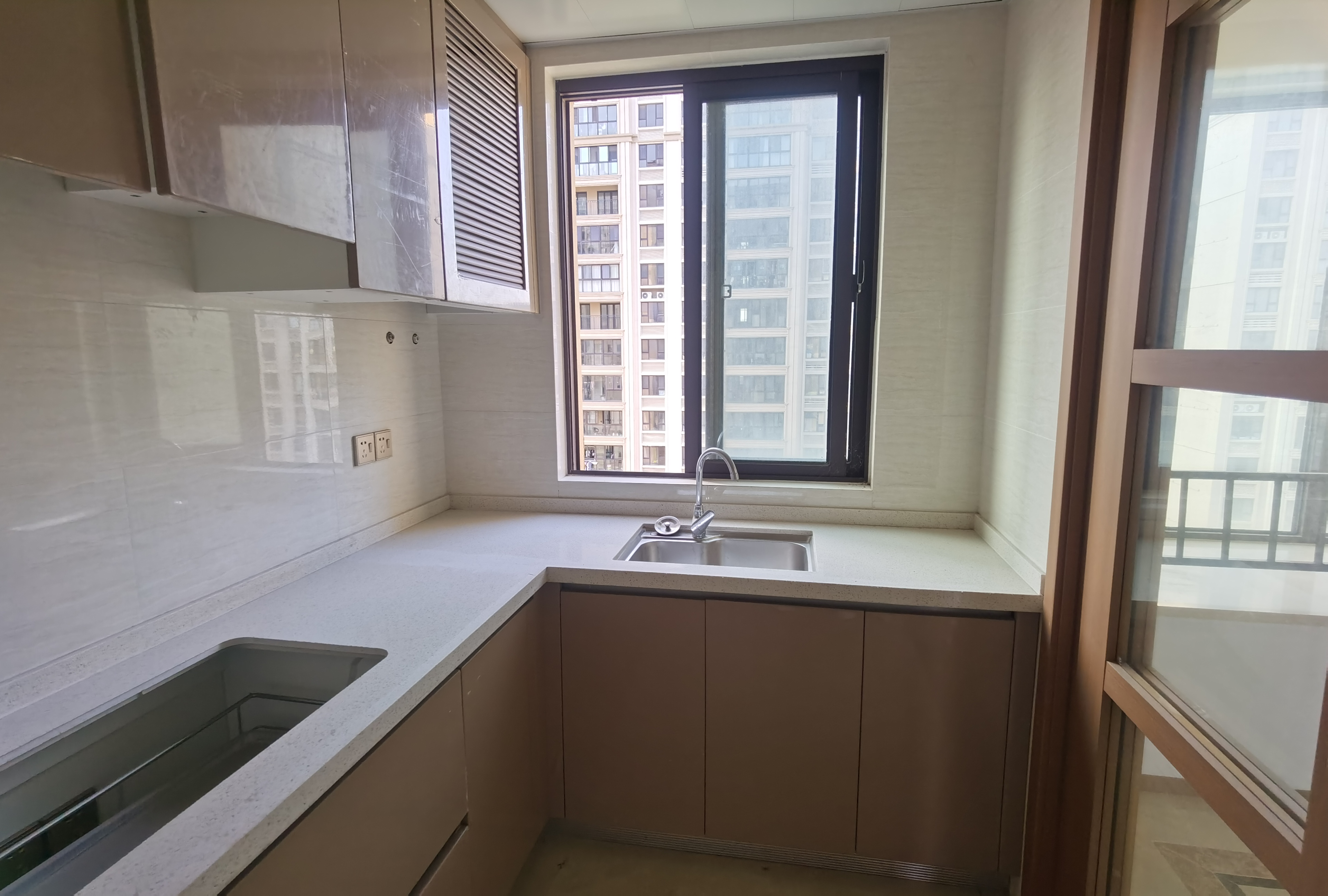 中南君悦府 4室2厅2卫 127m&sup2;