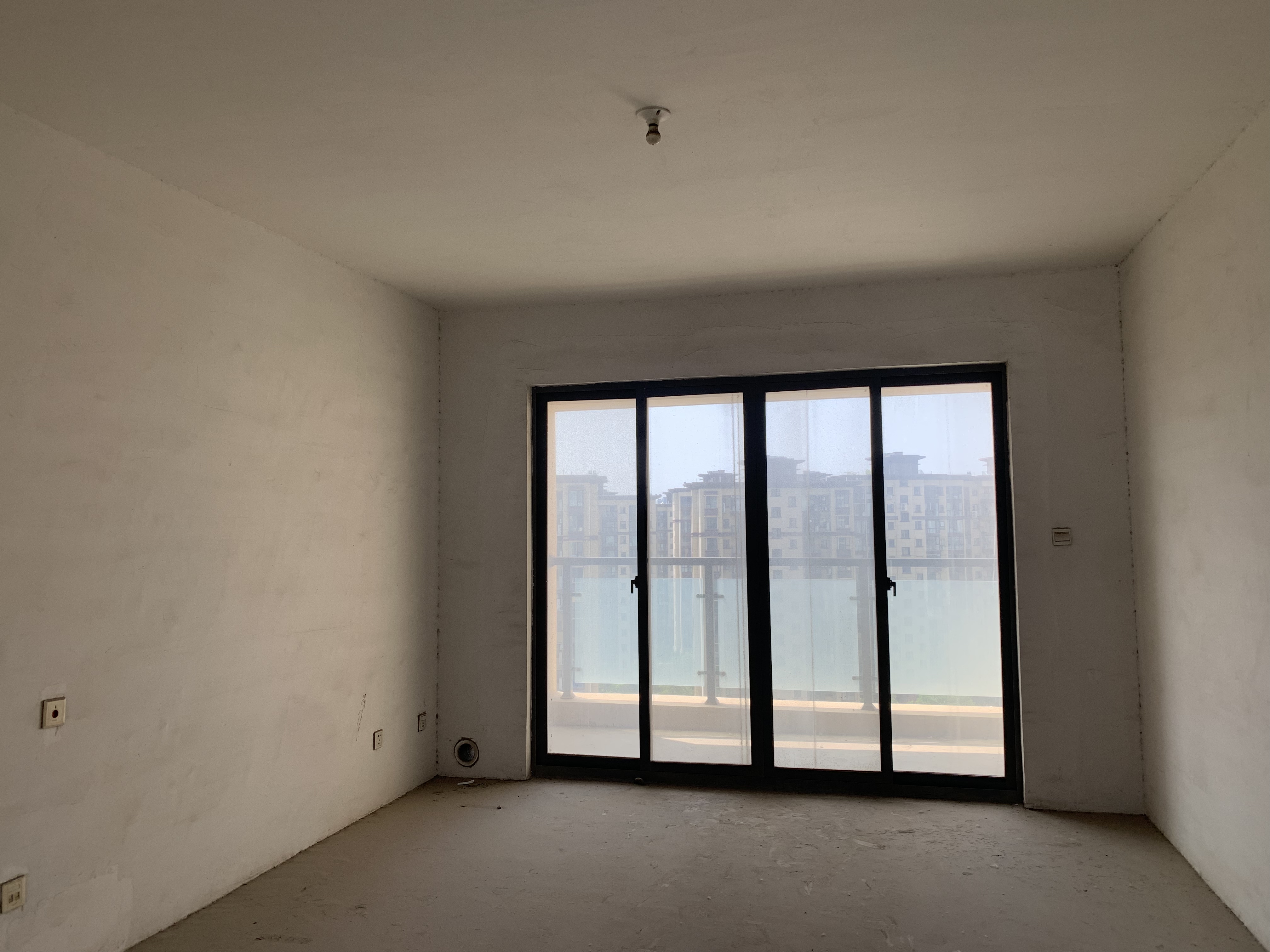 万达华府 3室2厅2卫 120m&sup2;