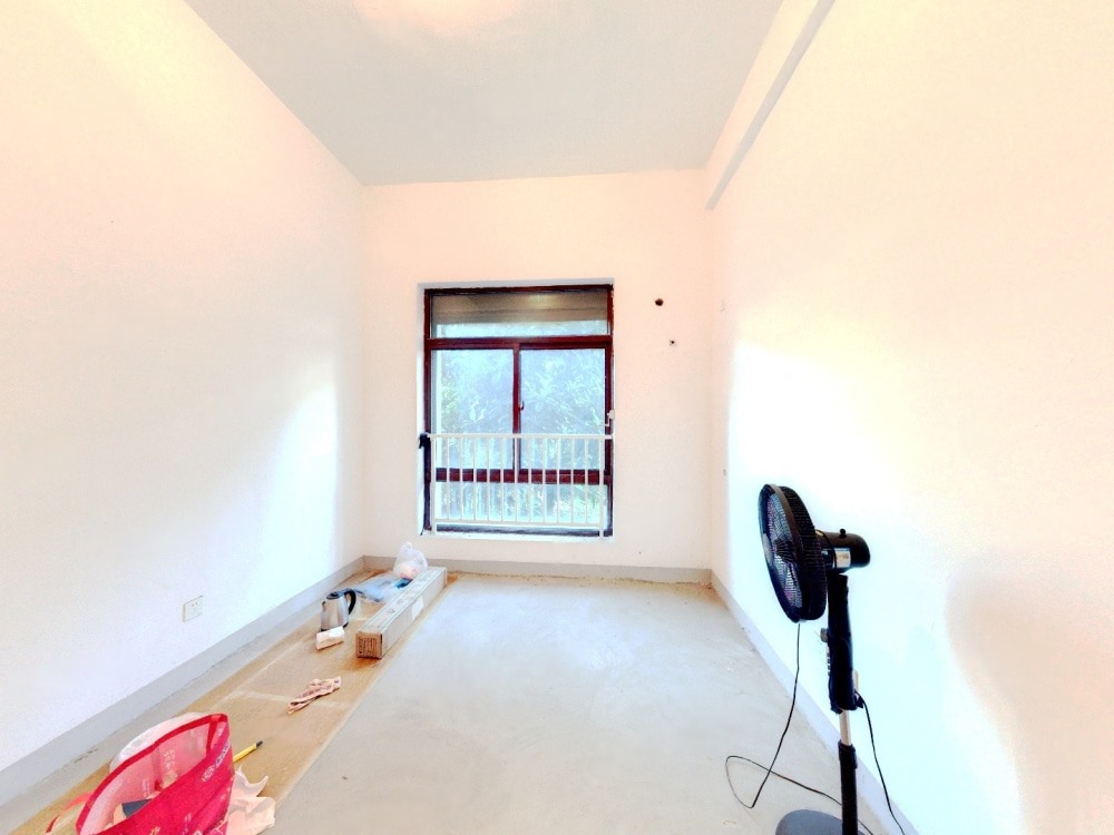 碧桂园(南通经济技术开发区) 4室2厅3卫 245.36m&sup2;