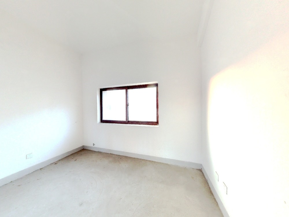 碧桂园(南通经济技术开发区) 4室2厅3卫 245.36m&sup2;