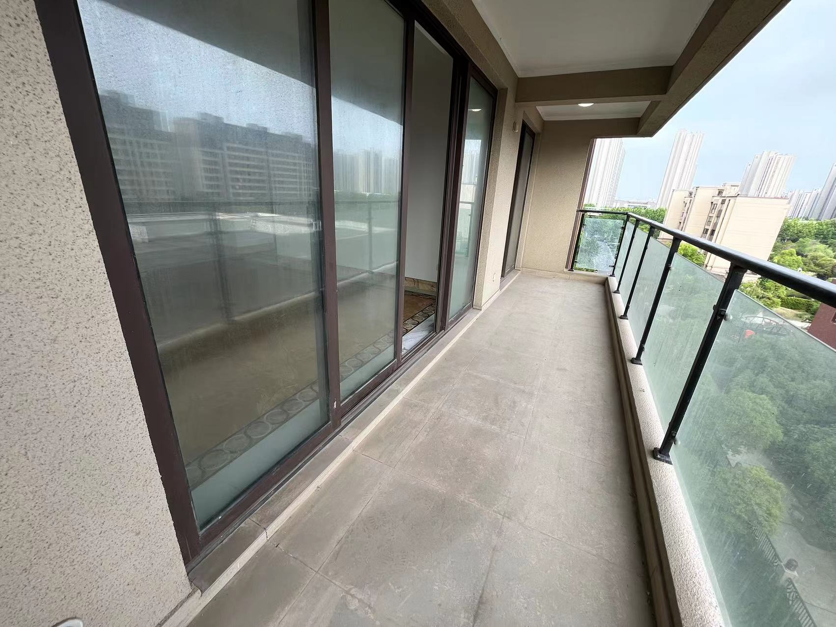 南通碧桂园翡翠华府 4室2厅2卫 143m&sup2;