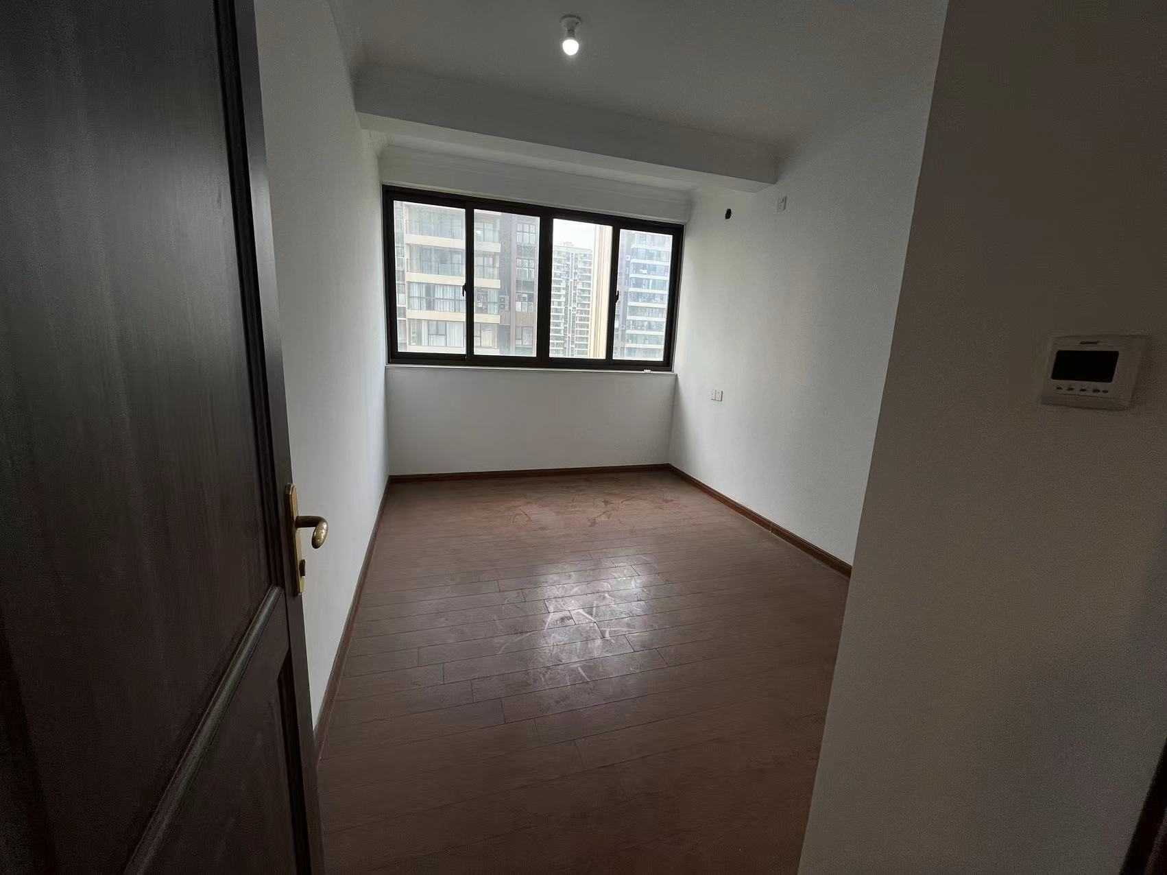 南通碧桂园翡翠华府 4室2厅2卫 143m&sup2;