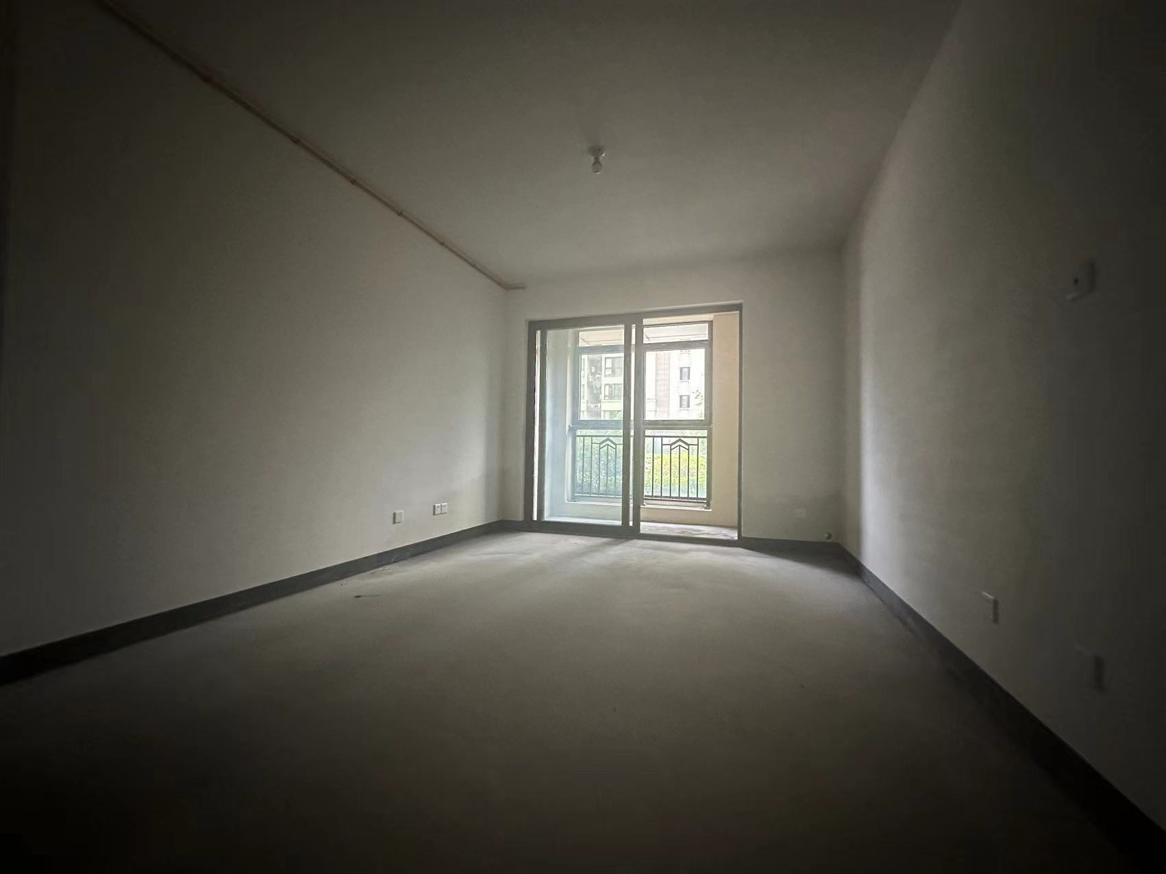 招商新城雍景湾 3室2厅1卫 100m&sup2;