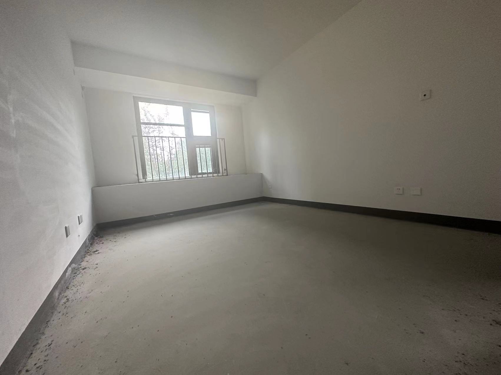招商新城雍景湾 3室2厅1卫 100m&sup2;