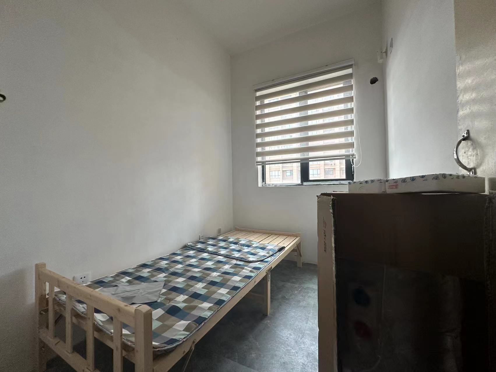 朝霞里花苑 3室2厅2卫 140m&sup2;