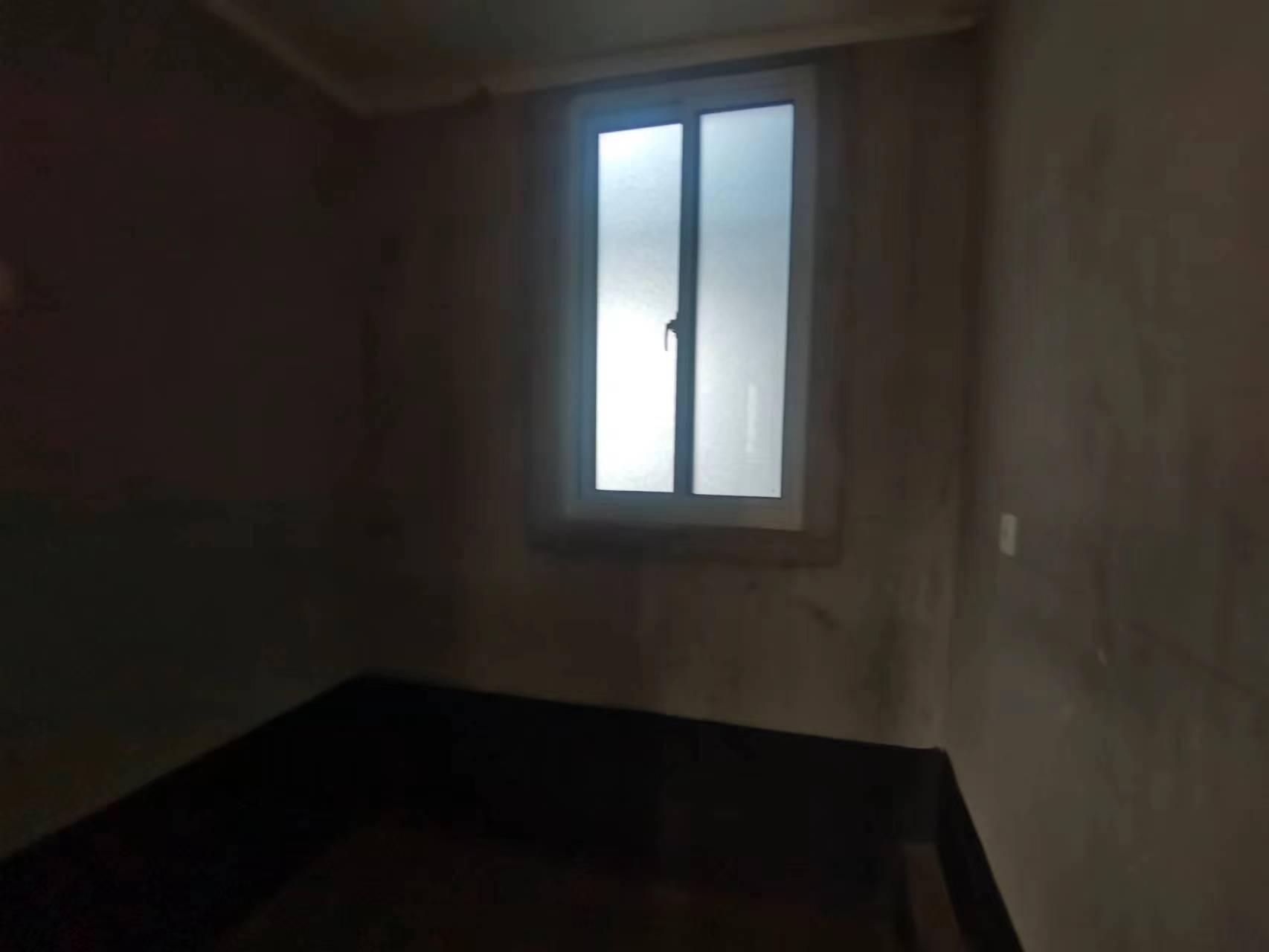 湖滨华庭 3室2厅1卫 98.5m&sup2;