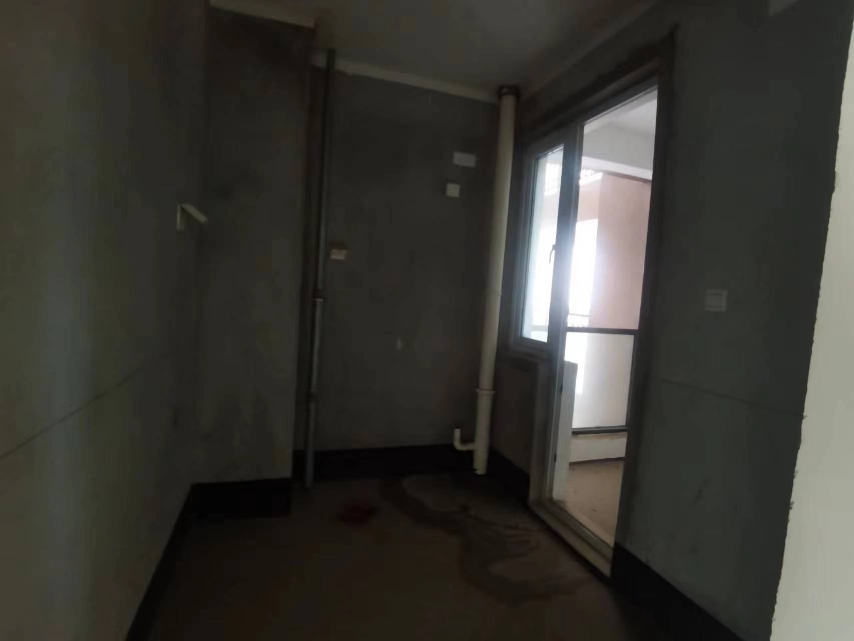 湖滨华庭 3室2厅1卫 98.5m&sup2;