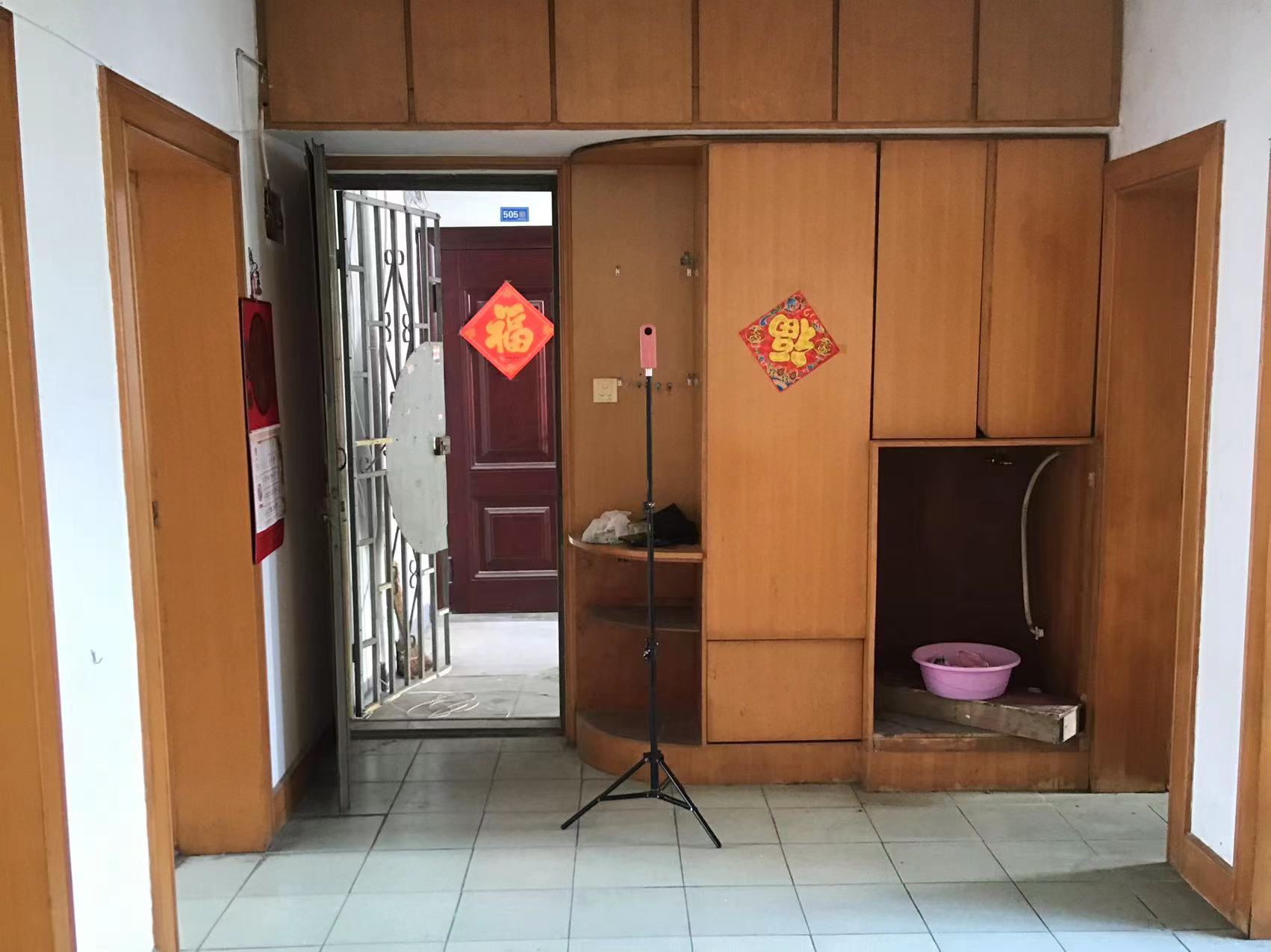 城港新村 2室1厅1卫 72m&sup2;