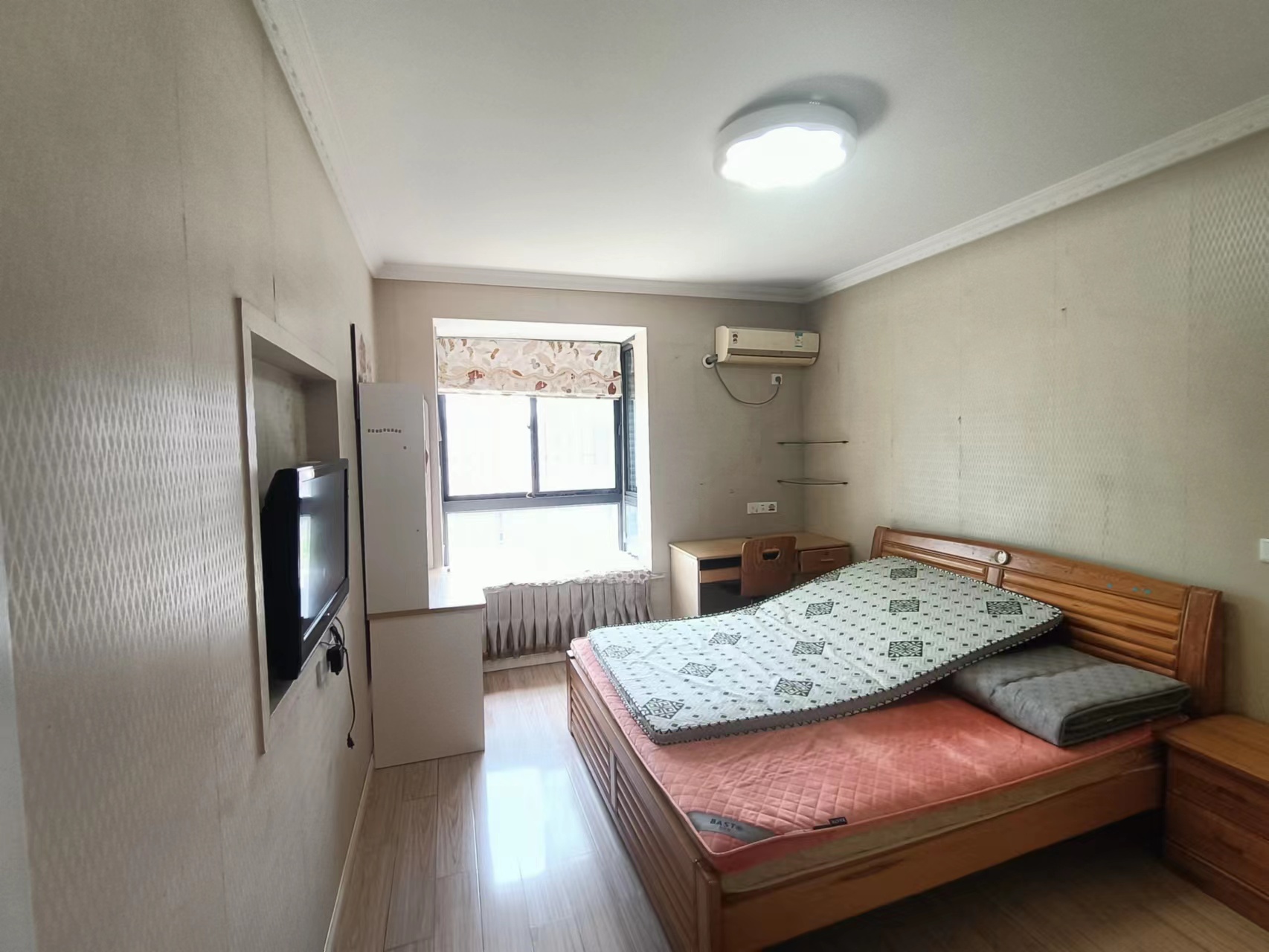 民生滨江丽景花园 4室2厅1卫 136.00m&sup2;