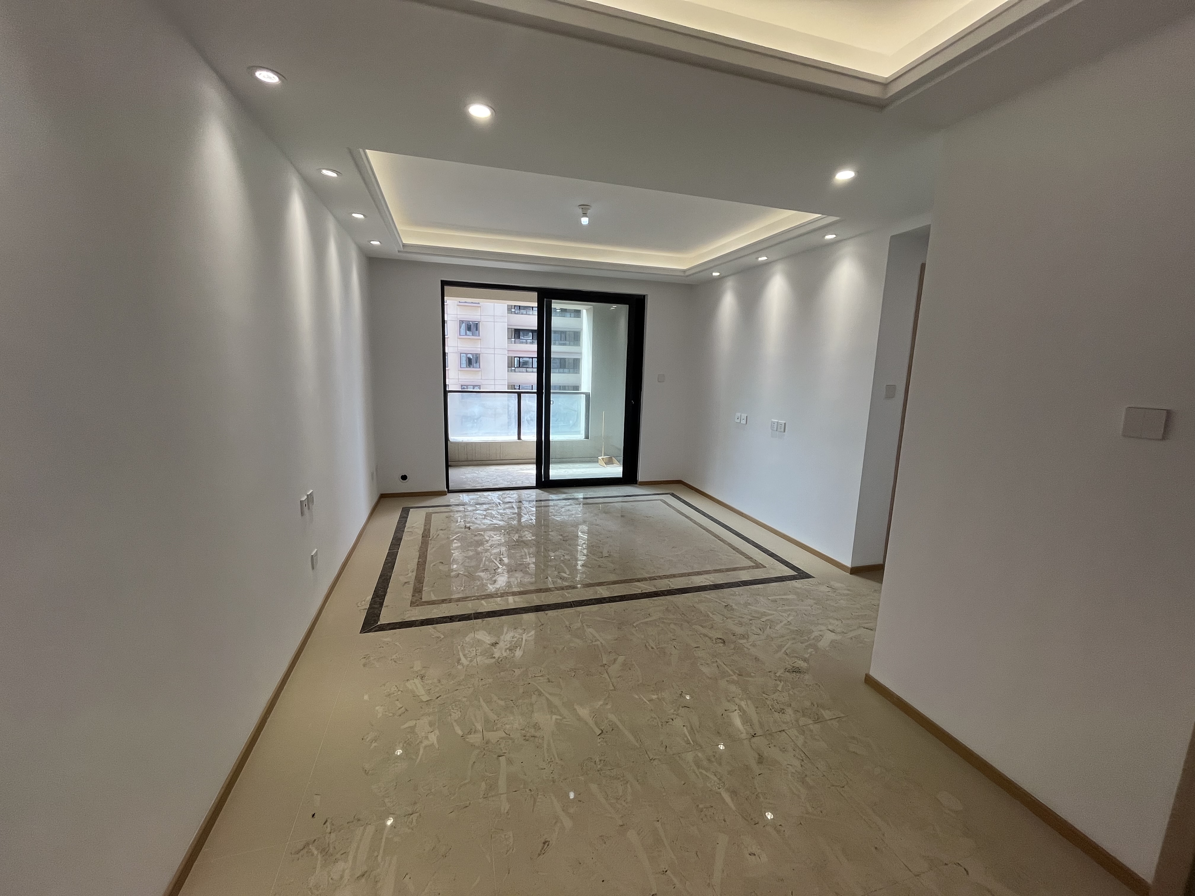 云樾东方 3室2厅1卫 95m&sup2;