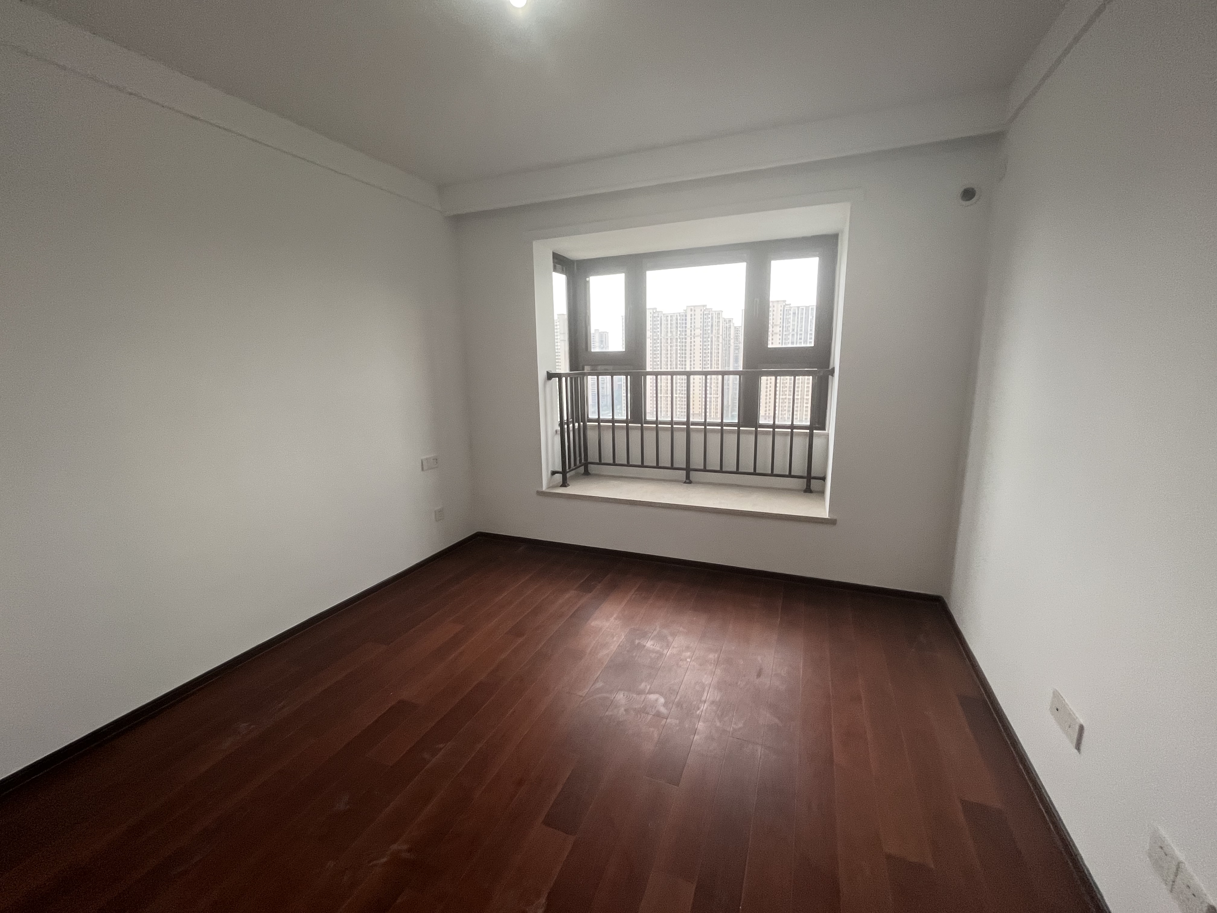 云樾东方 3室2厅2卫 134m&sup2;