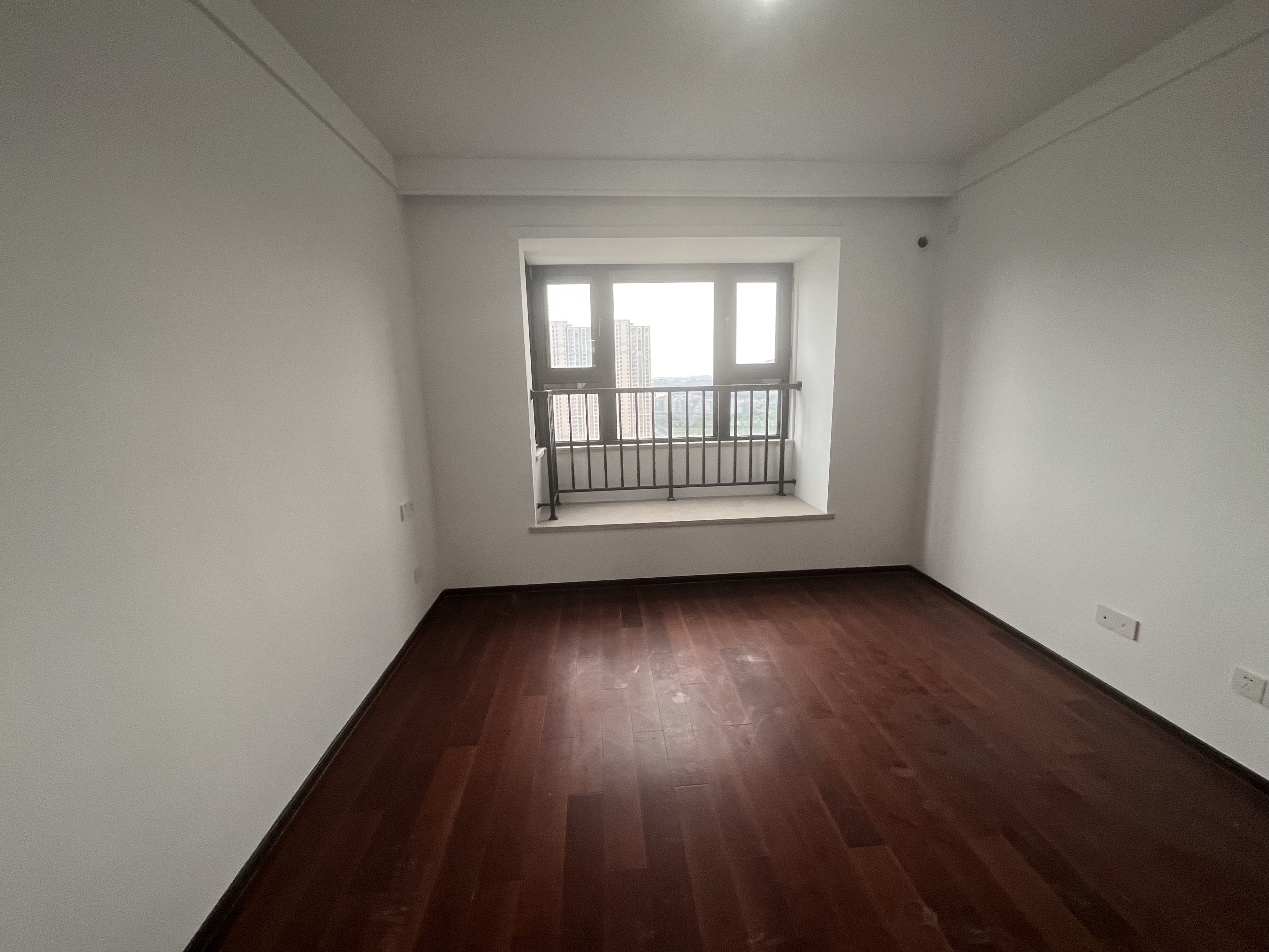 云樾东方 3室2厅2卫 134m&sup2;