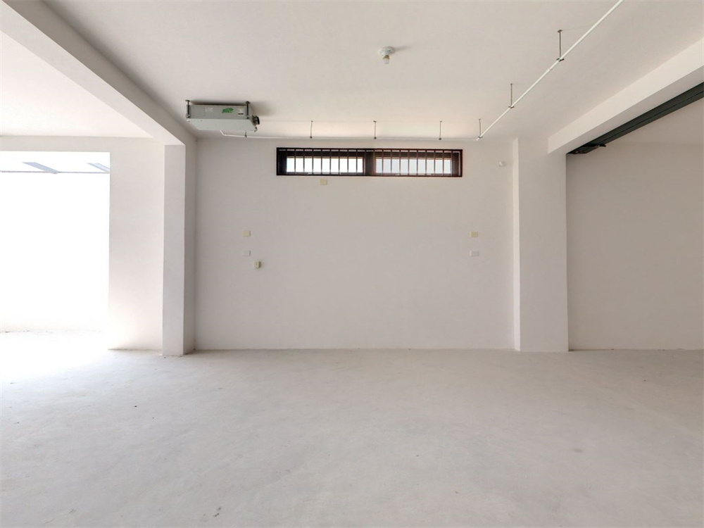 万濠山庄 6室1厅4卫 329.53m&sup2;