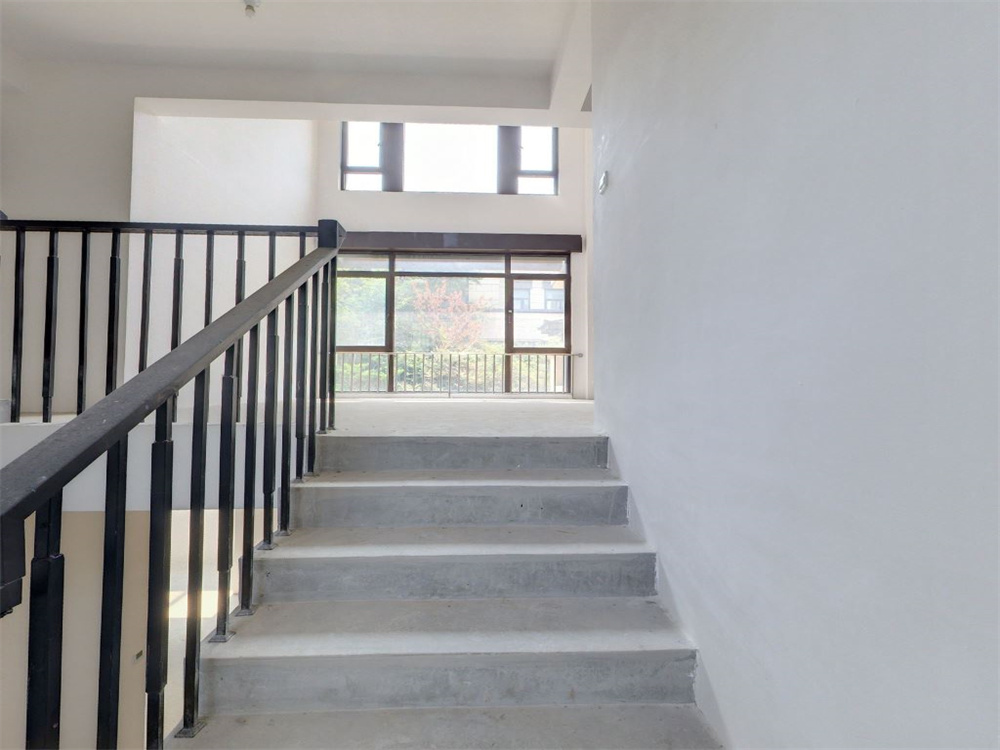 万濠山庄 6室1厅4卫 329.53m&sup2;