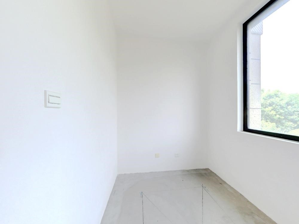 万濠山庄 6室1厅4卫 329.53m&sup2;