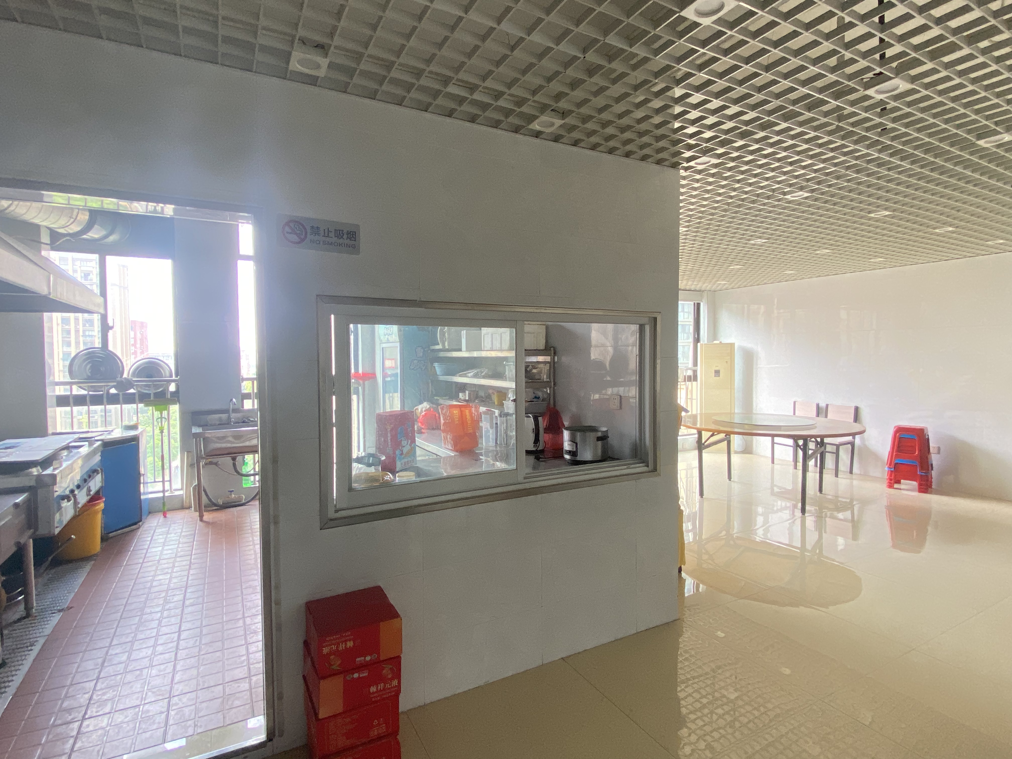 外滩花苑 2室2厅1卫 900m&sup2;