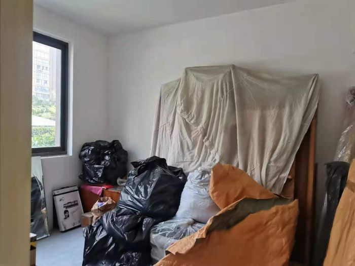 万濠世家 3室2厅1卫 136m&sup2;