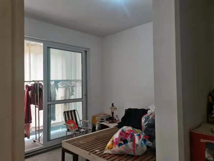 万濠世家 3室2厅1卫 136m²