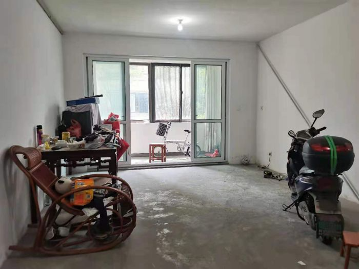 万濠世家 3室2厅1卫 136m&sup2;