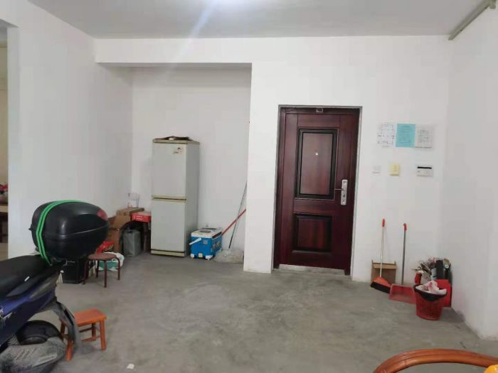 万濠世家 3室2厅1卫 136m&sup2;