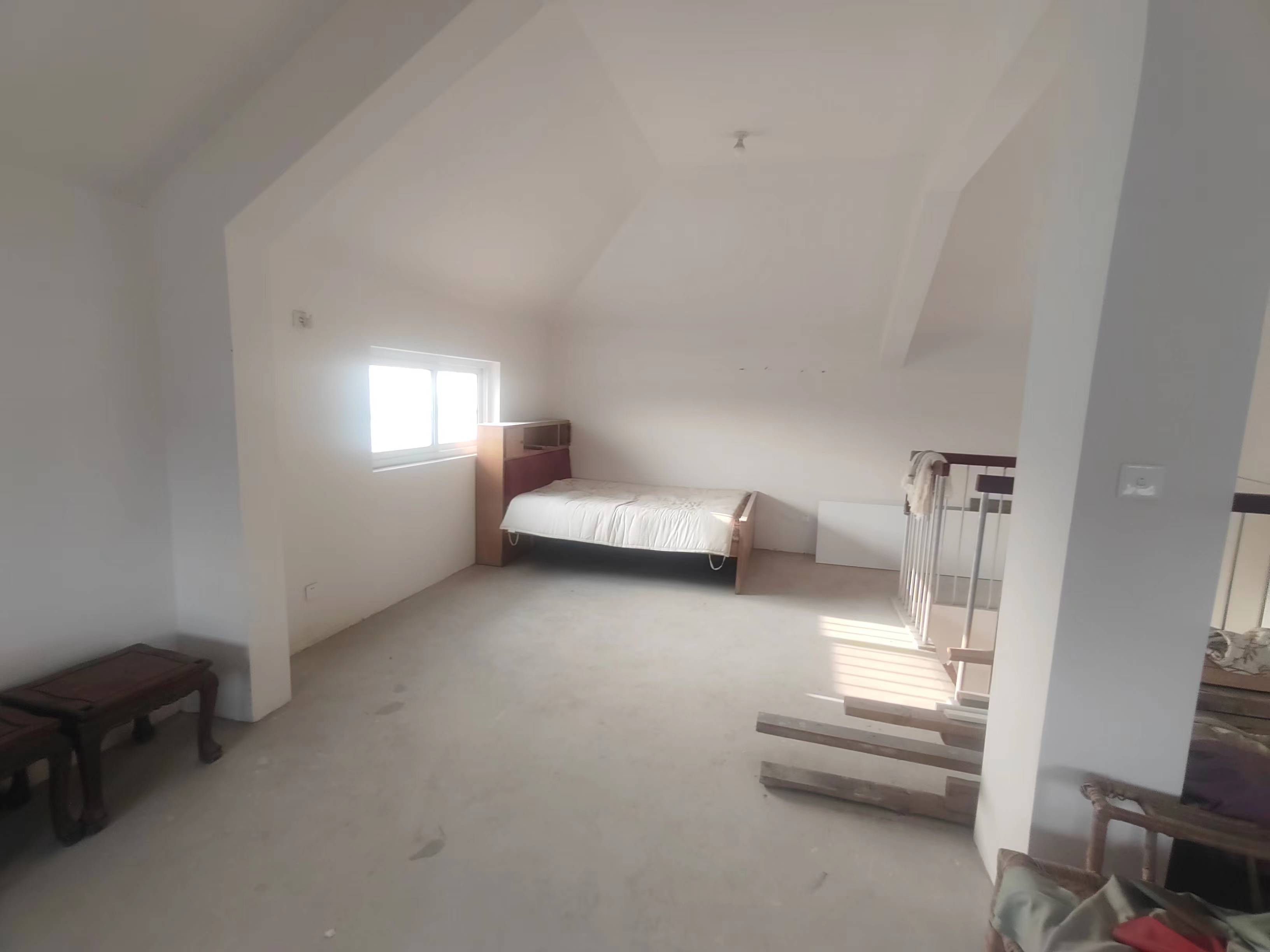 景和花苑 4室2厅1卫 126m&sup2;
