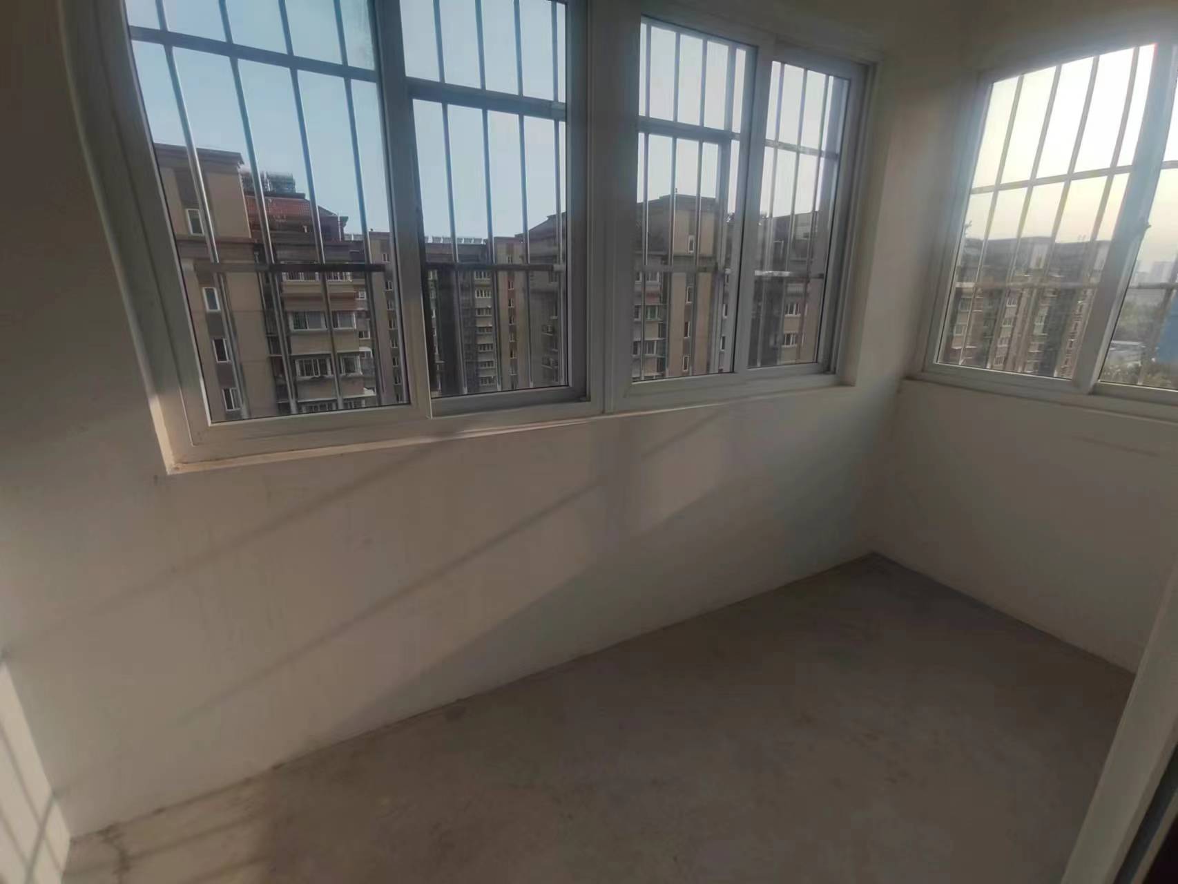 景和花苑 4室2厅1卫 126m&sup2;