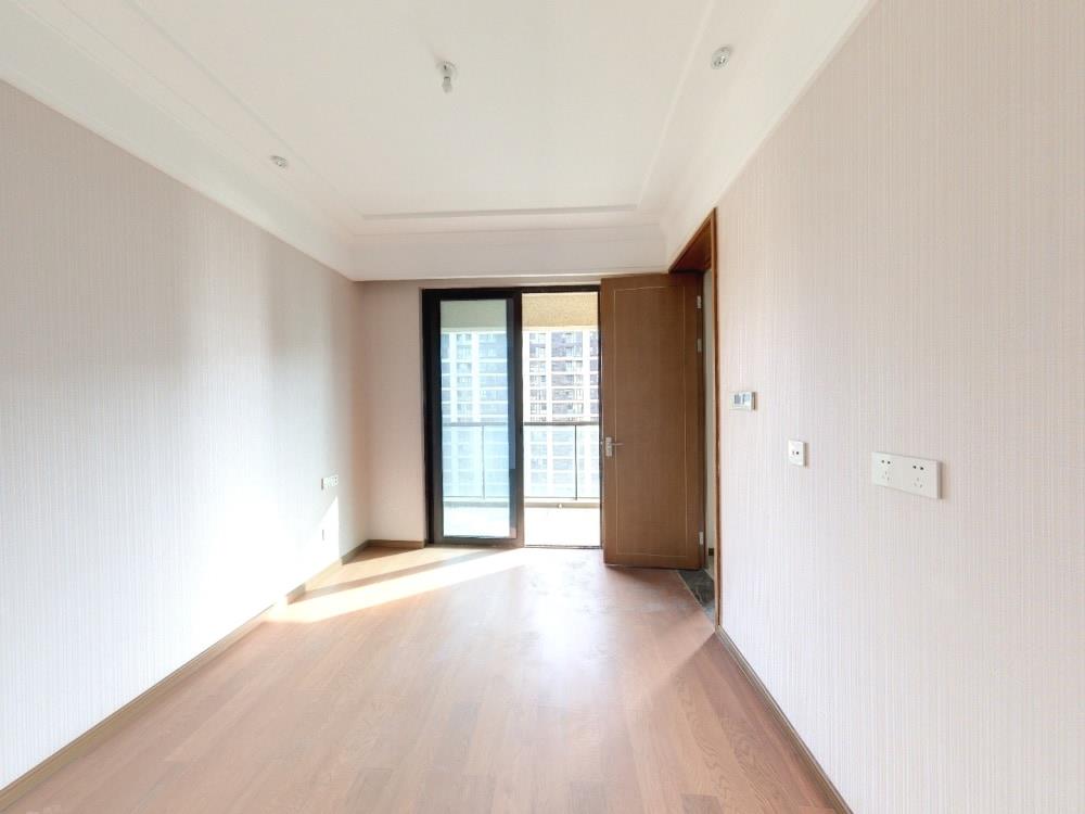 兰园 3室2厅2卫 135m&sup2;