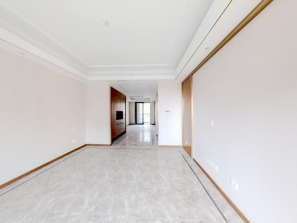 兰园 3室2厅2卫 135m&sup2;