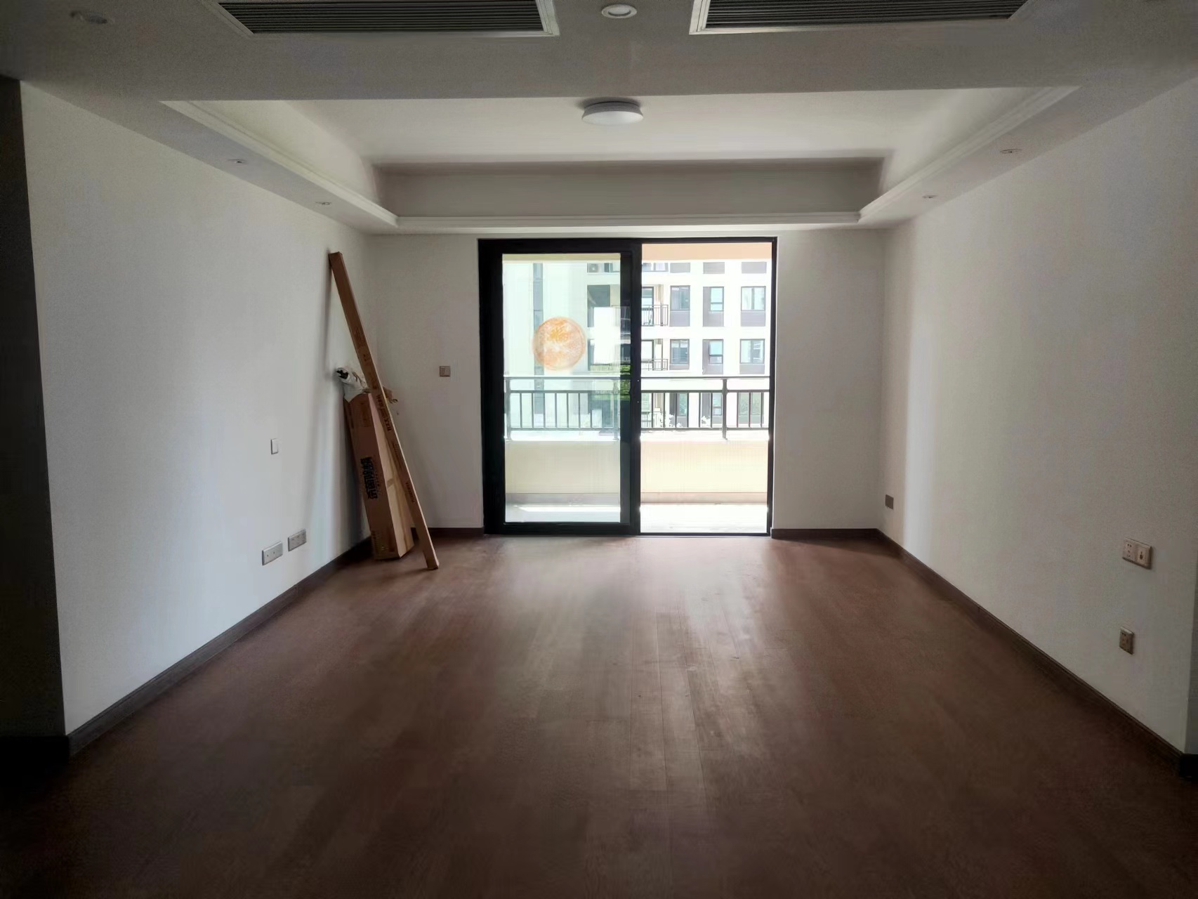 中海上东区 4室2厅2卫 143m&sup2;