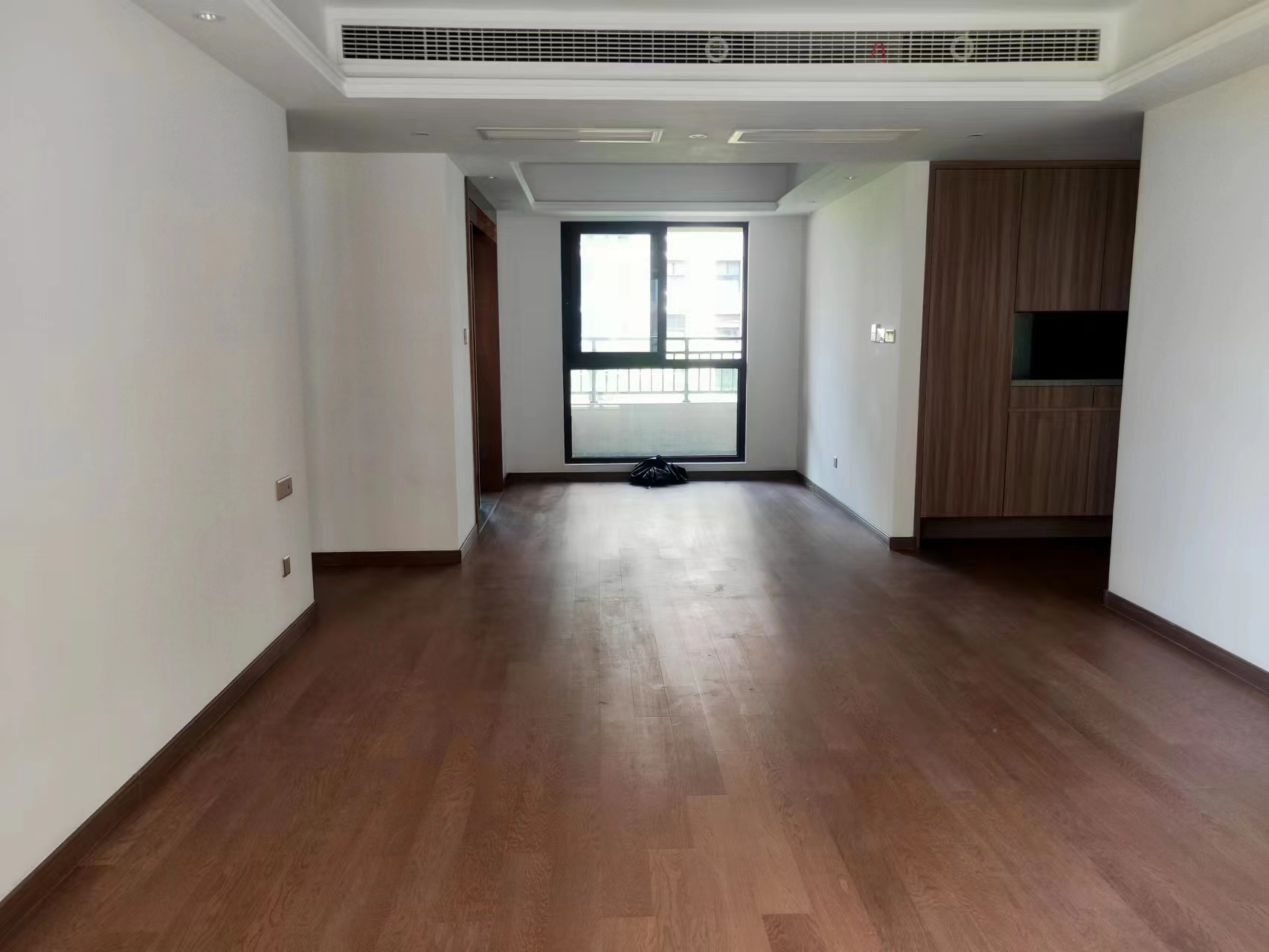 中海上东区 4室2厅2卫 143m&sup2;